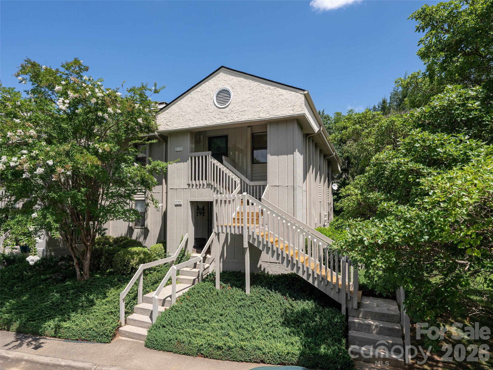1406 Abbey Circle — Asheville