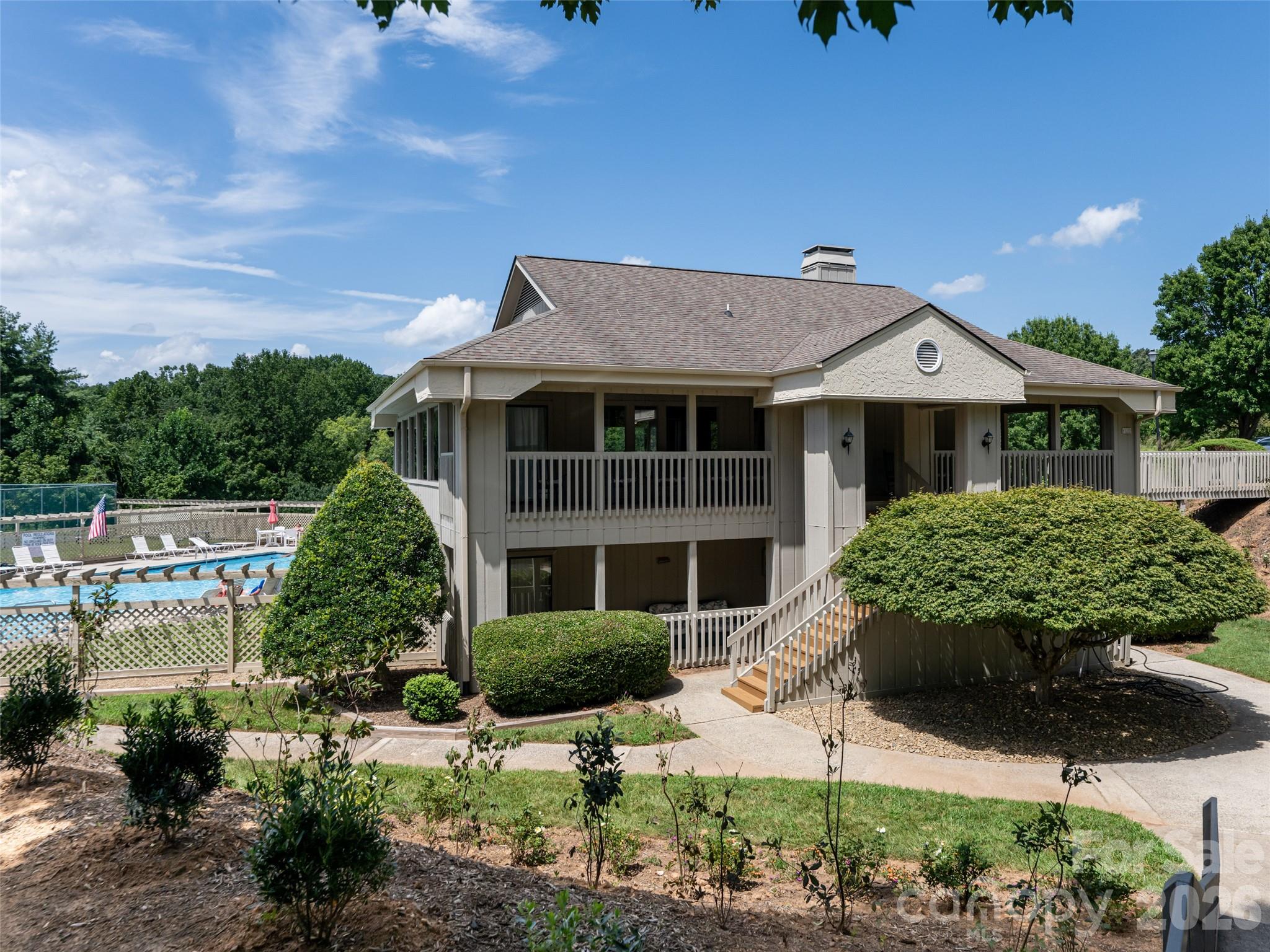 1406 Abbey Circle — Asheville