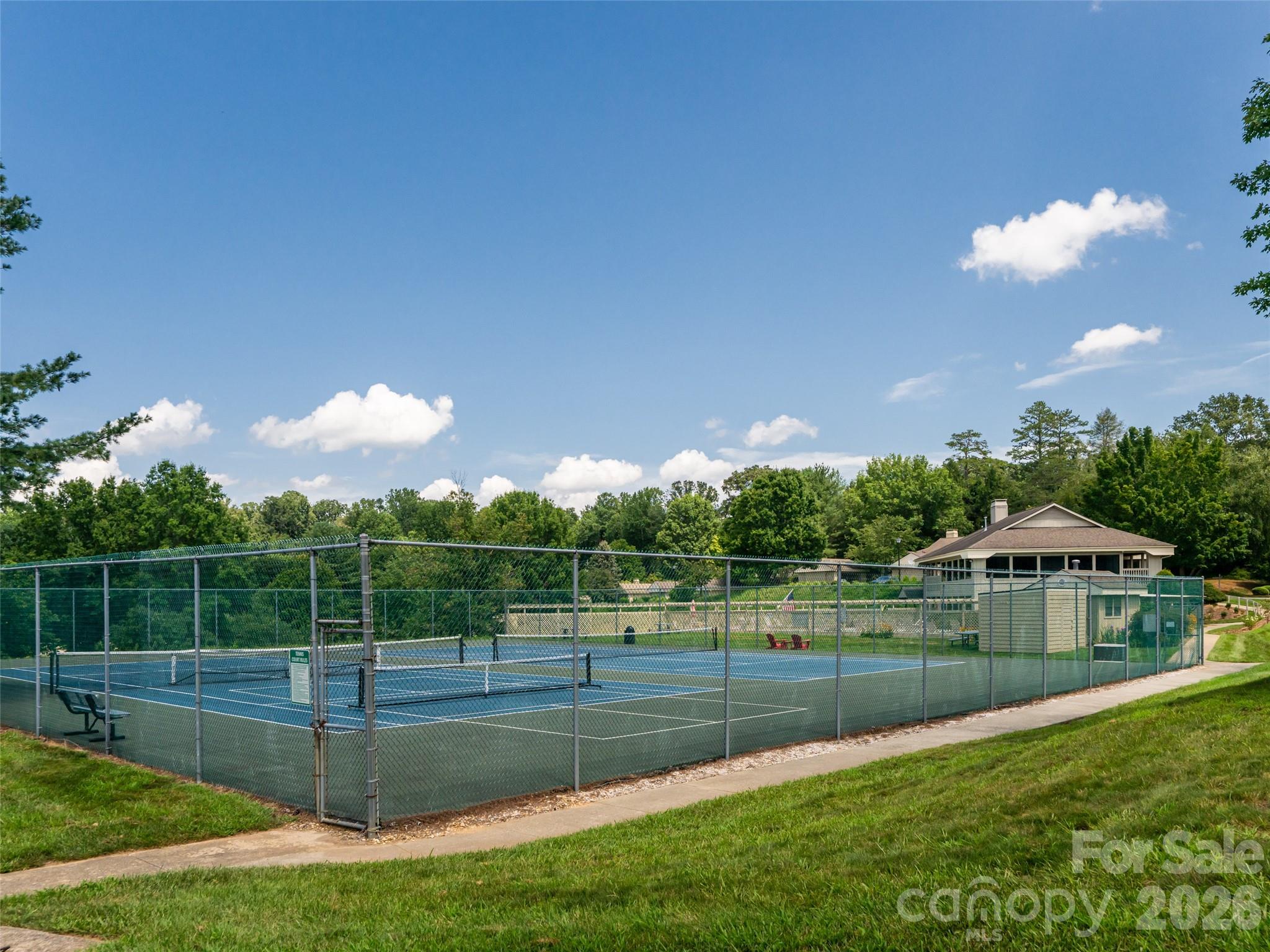 1406 Abbey Circle — Asheville