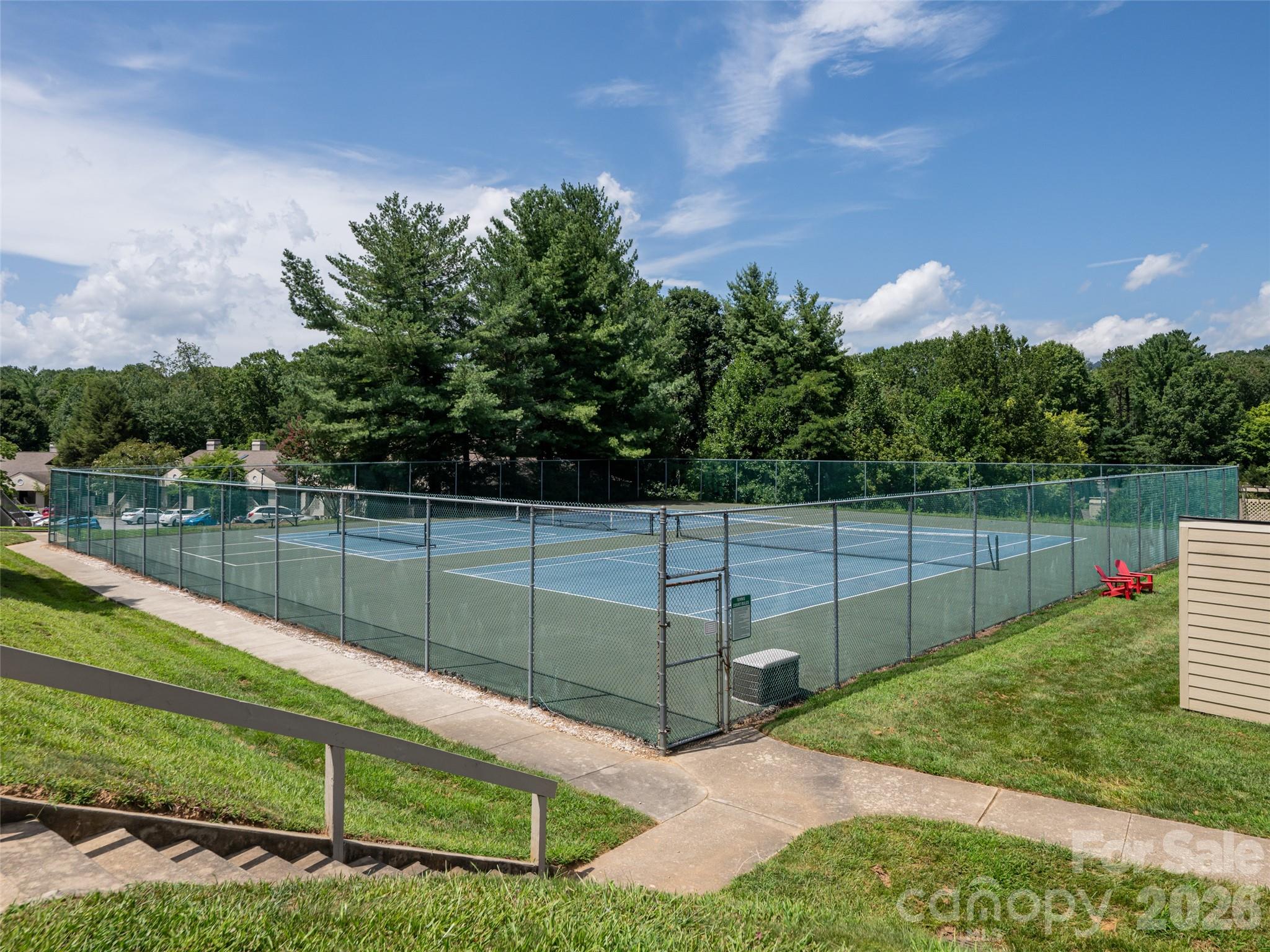 1406 Abbey Circle — Asheville