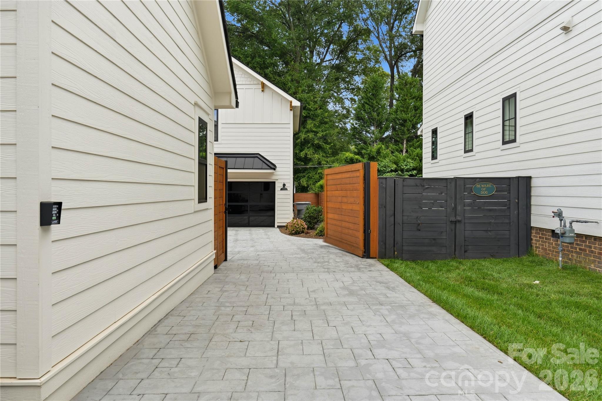 921 Woodside Avenue — Charlotte
