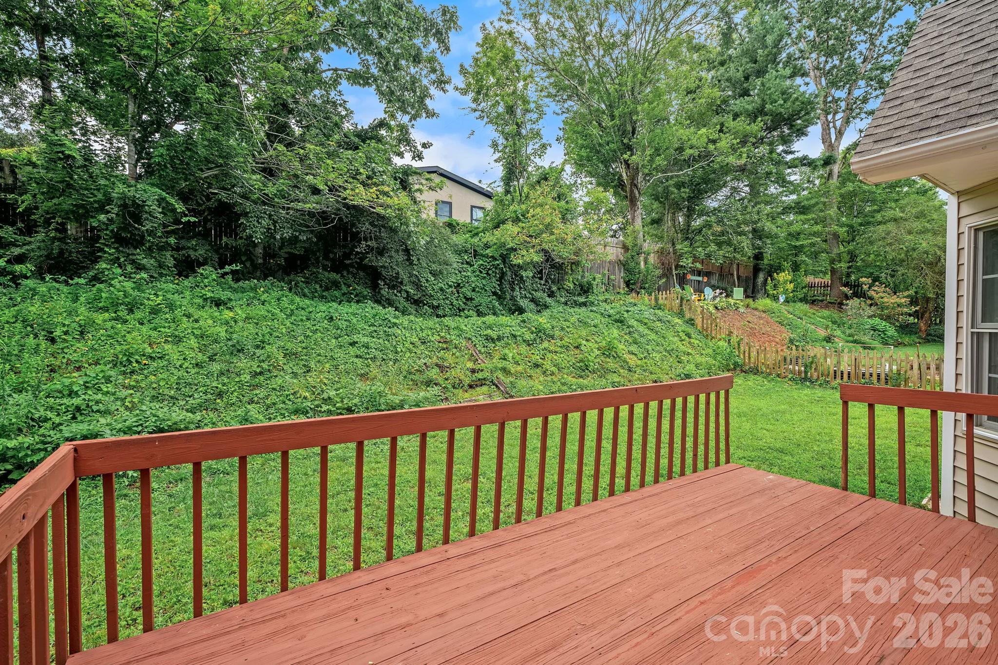 30 Collenwood Road — Arden