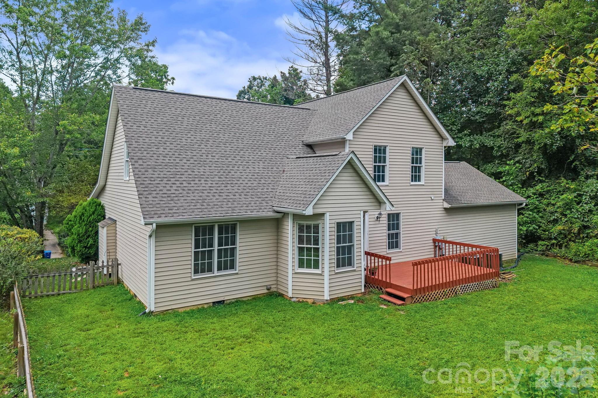 30 Collenwood Road — Arden