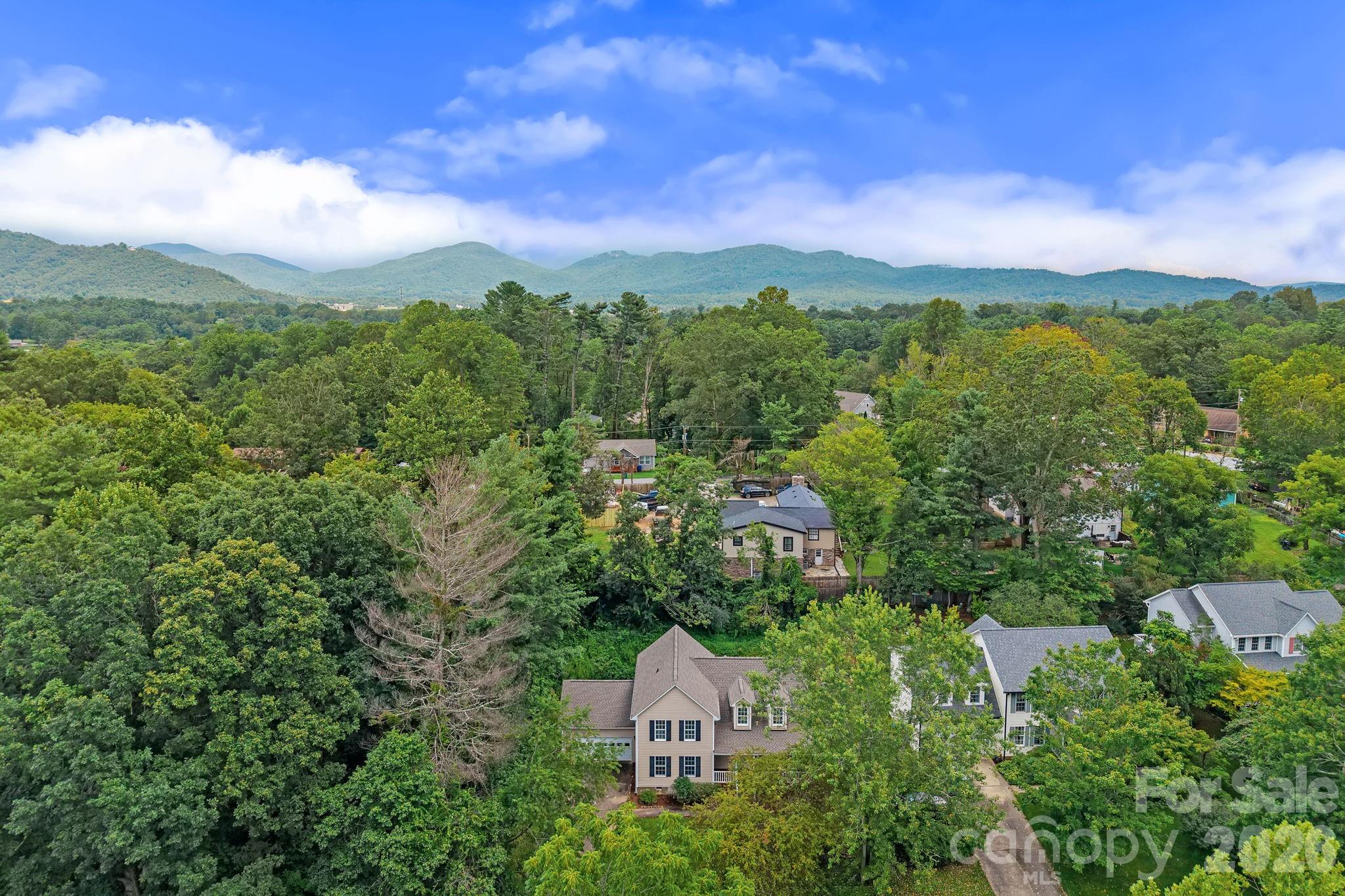 30 Collenwood Road — Arden