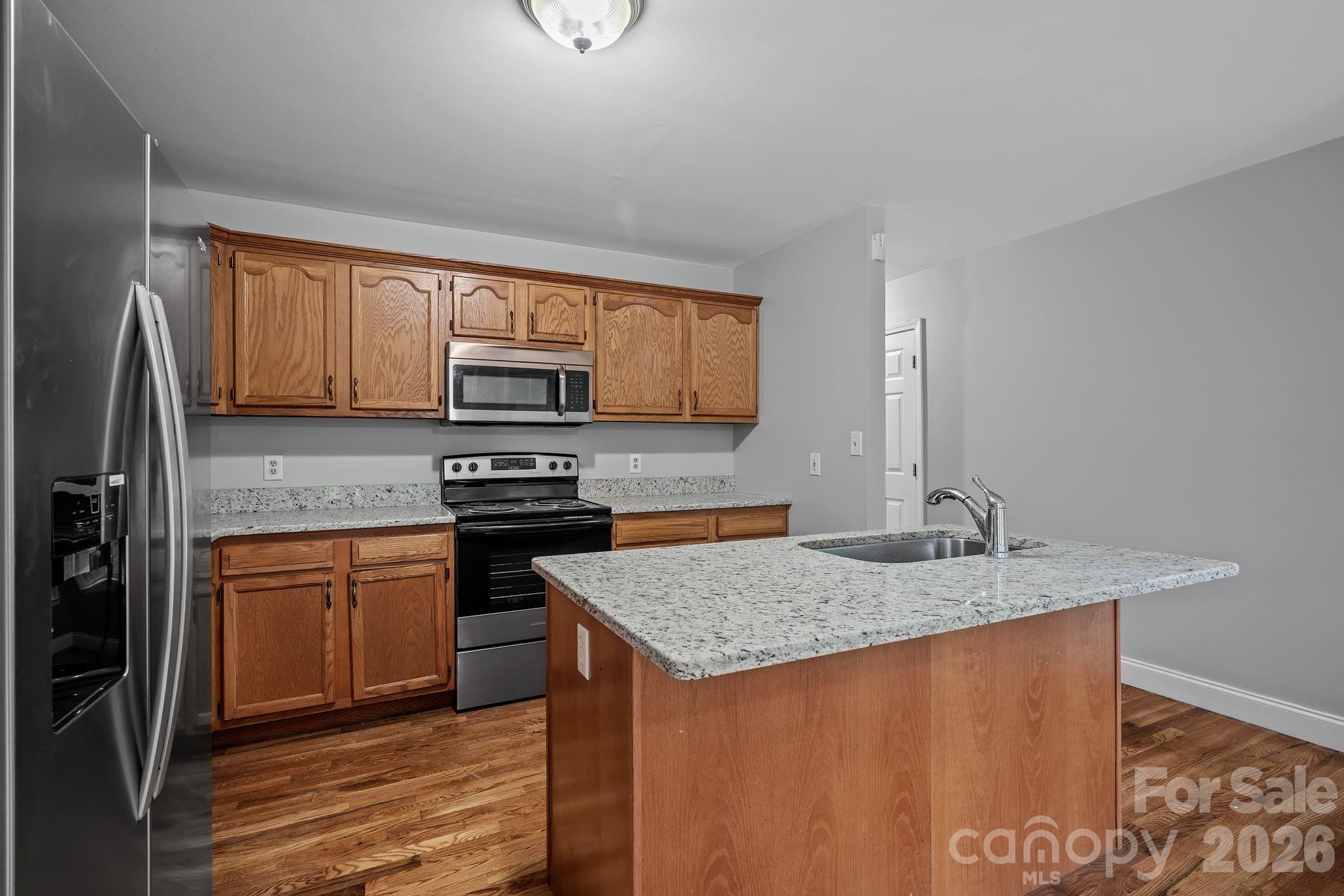 30 Collenwood Road — Arden