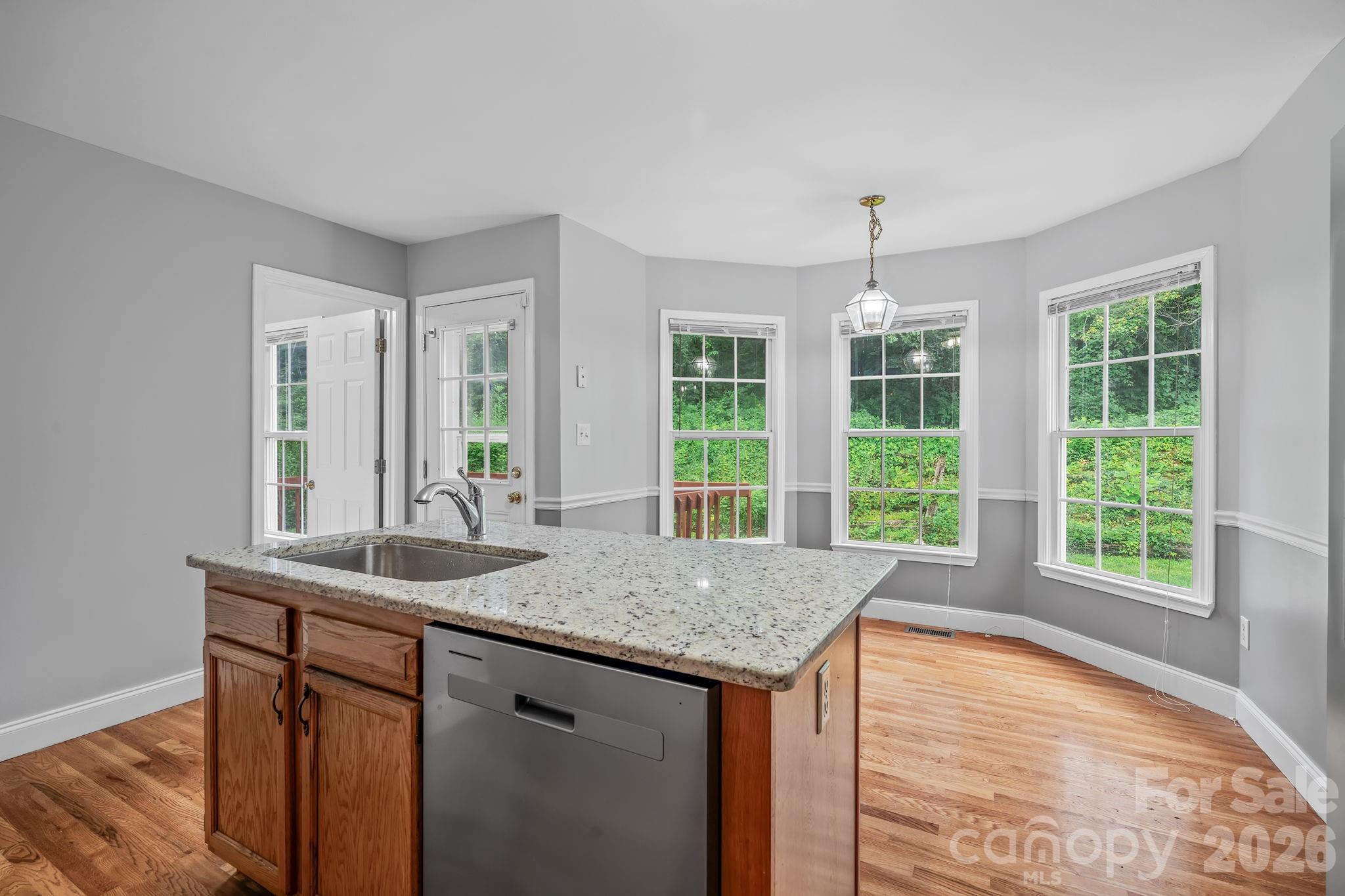 30 Collenwood Road — Arden