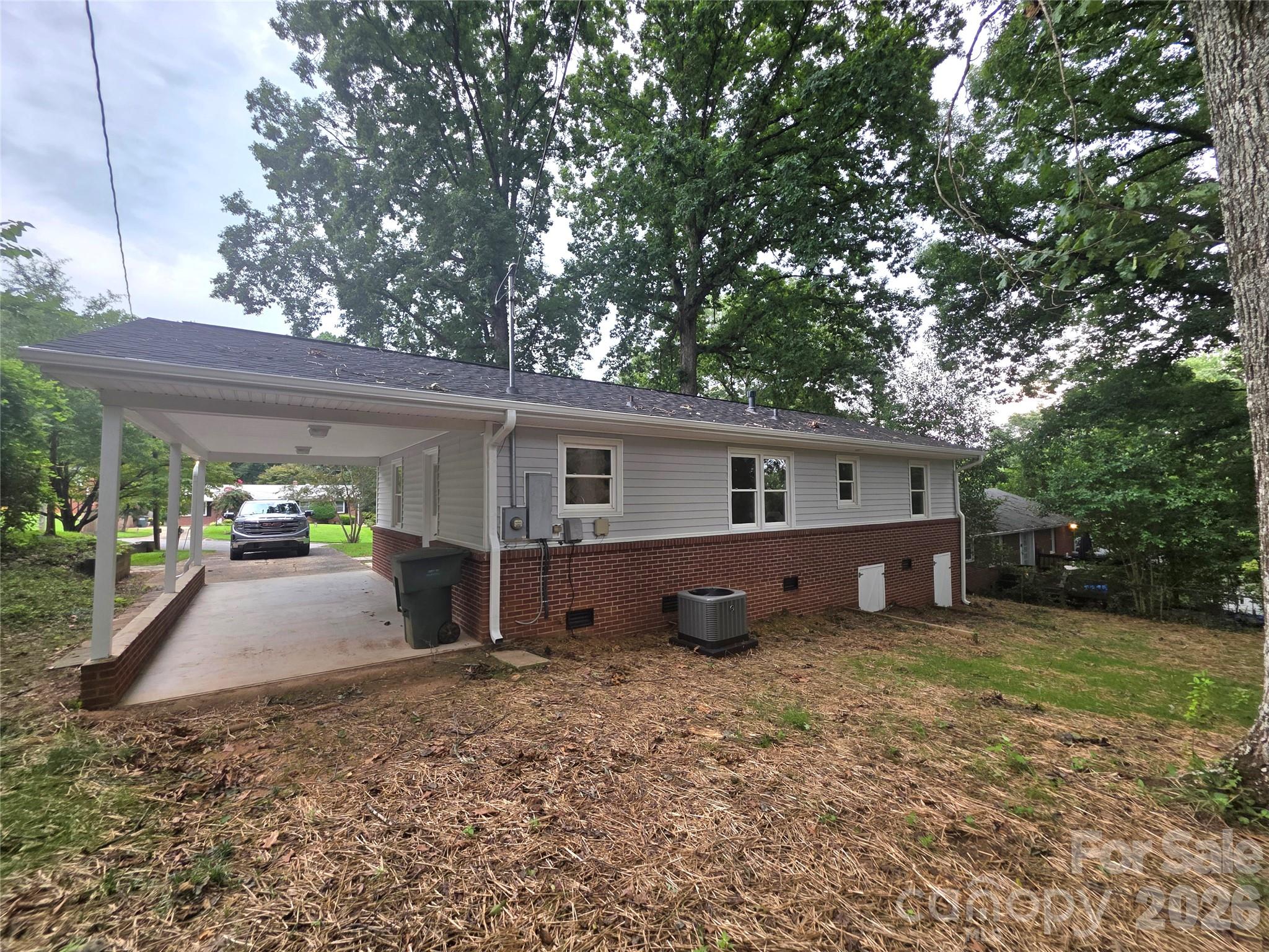 733 Crestwood Avenue — Gastonia