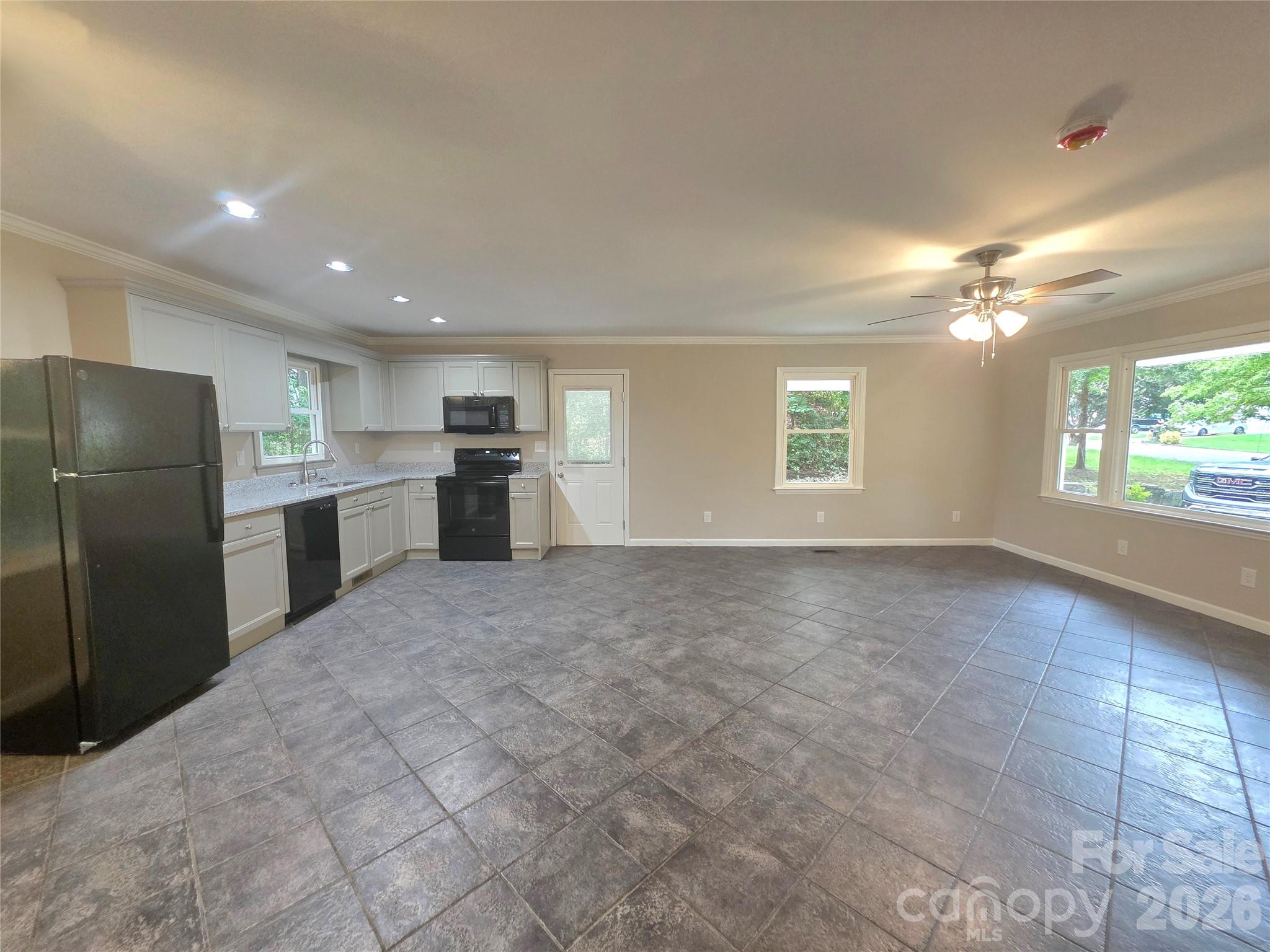 733 Crestwood Avenue — Gastonia