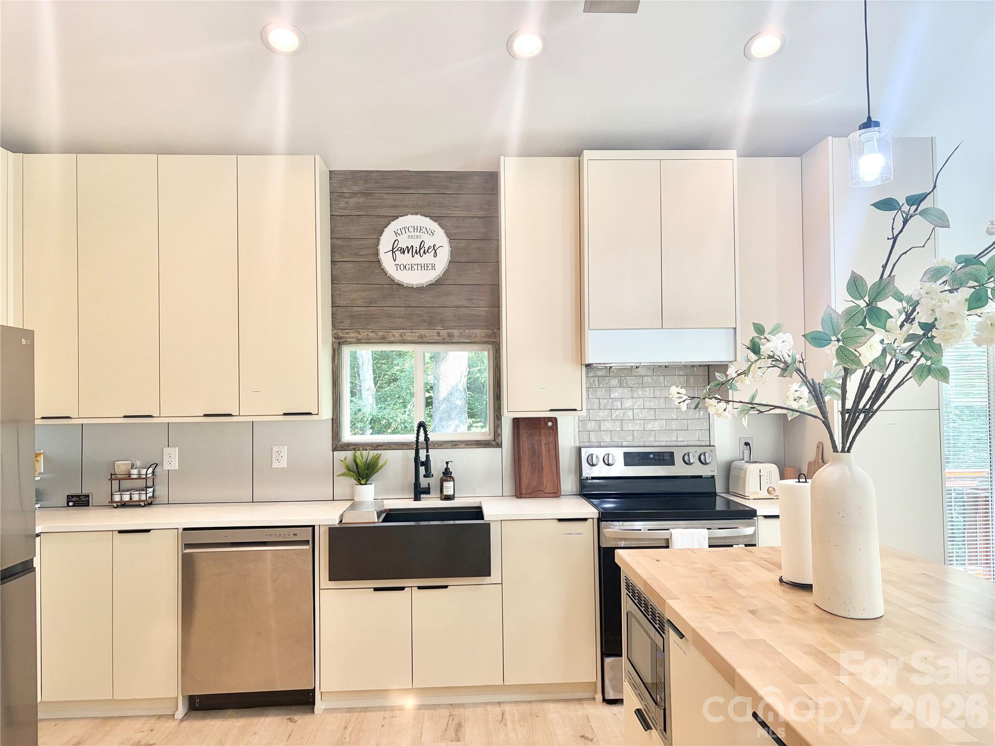 6524 Mintbrook Drive — Mint Hill
