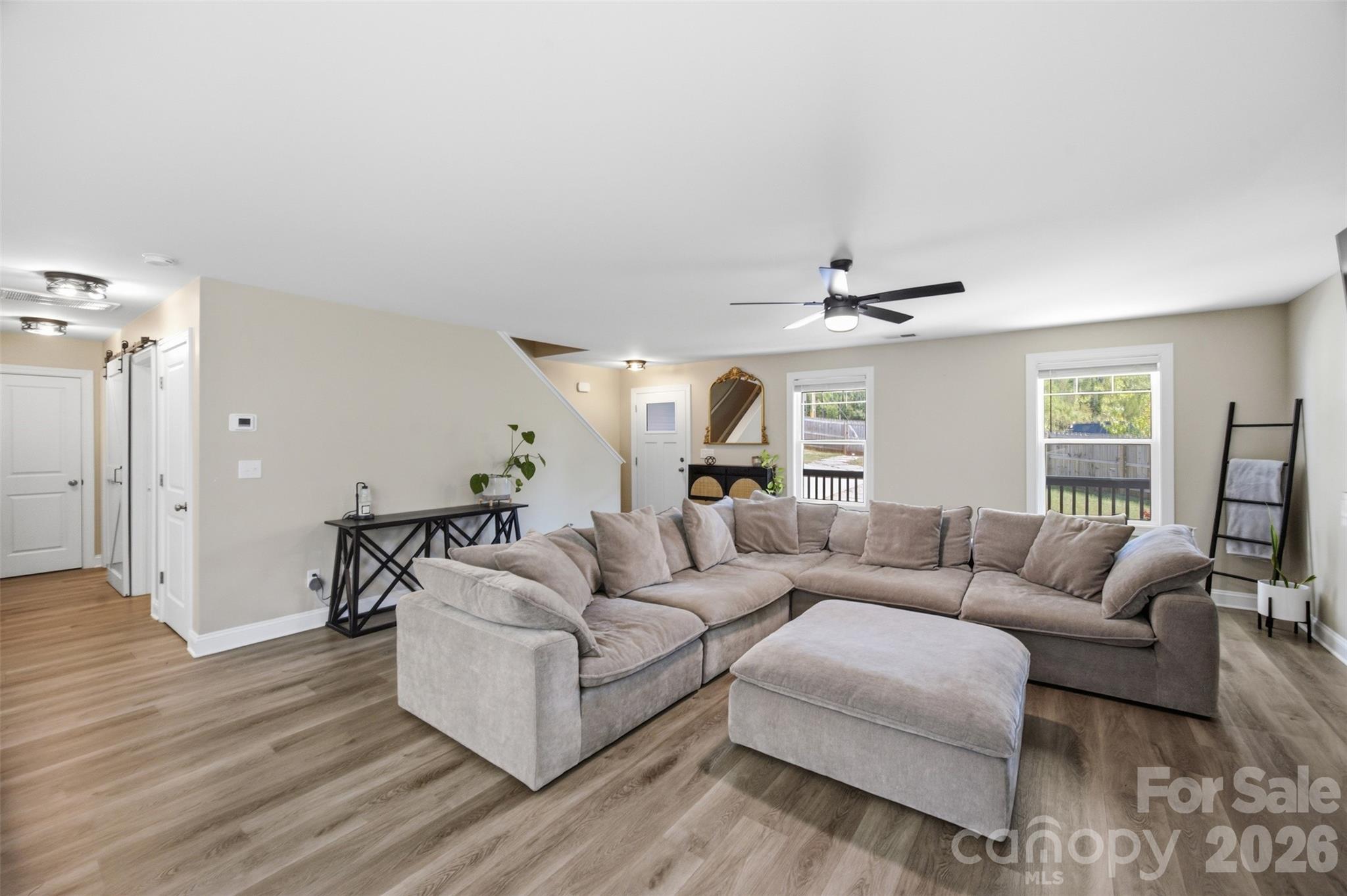 1382 W Rebound Road — Lancaster