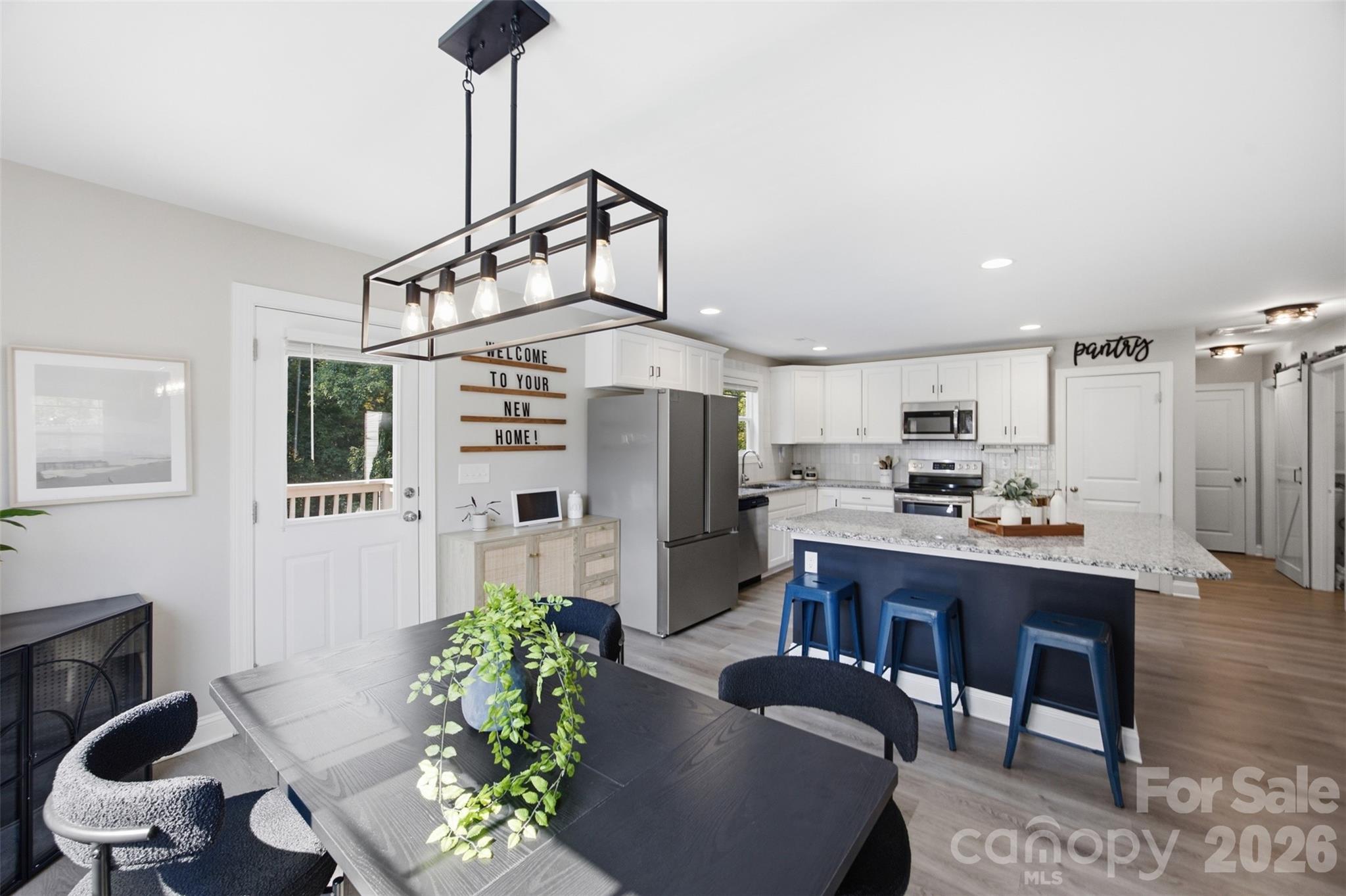1382 W Rebound Road — Lancaster