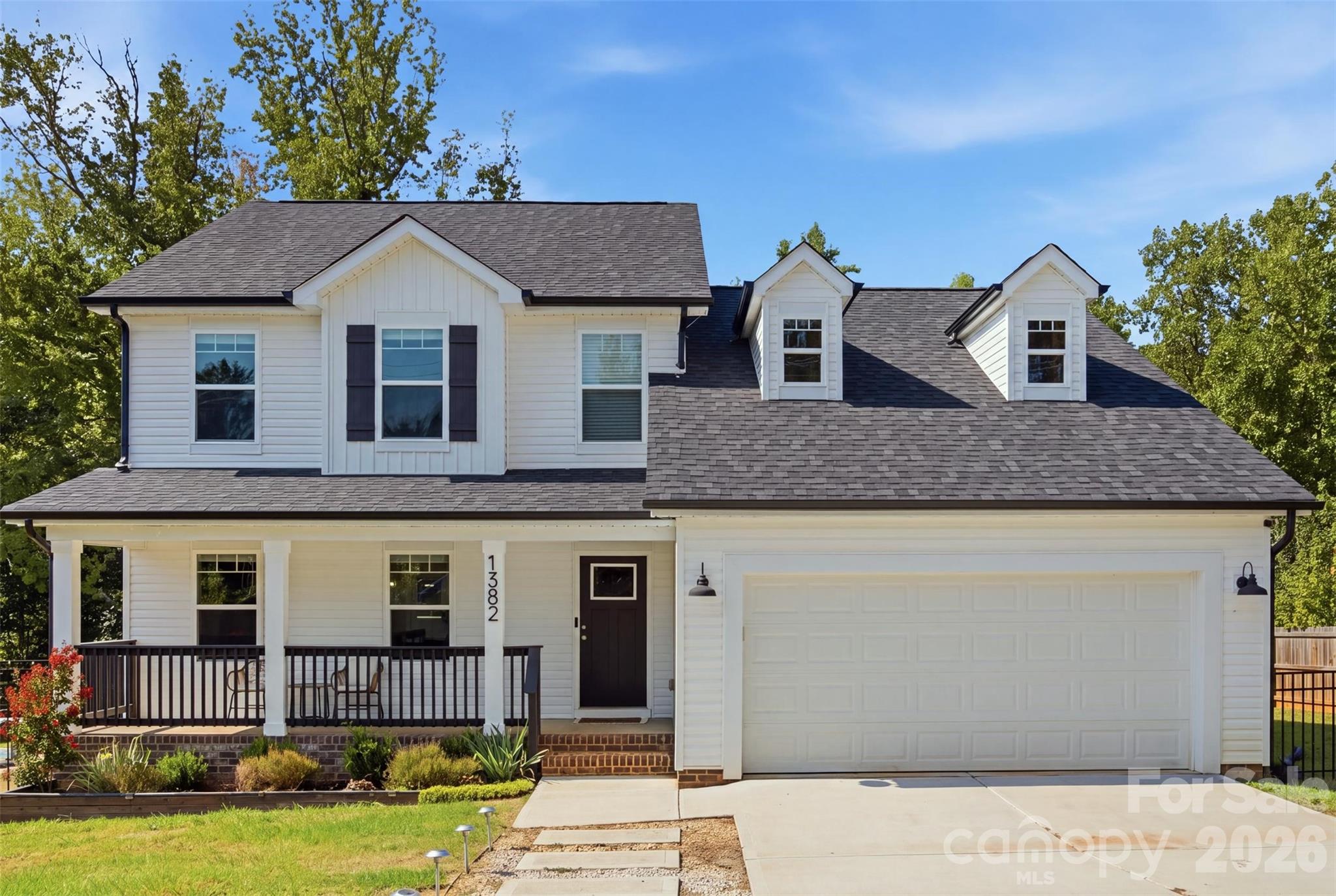 1382 W Rebound Road — Lancaster
