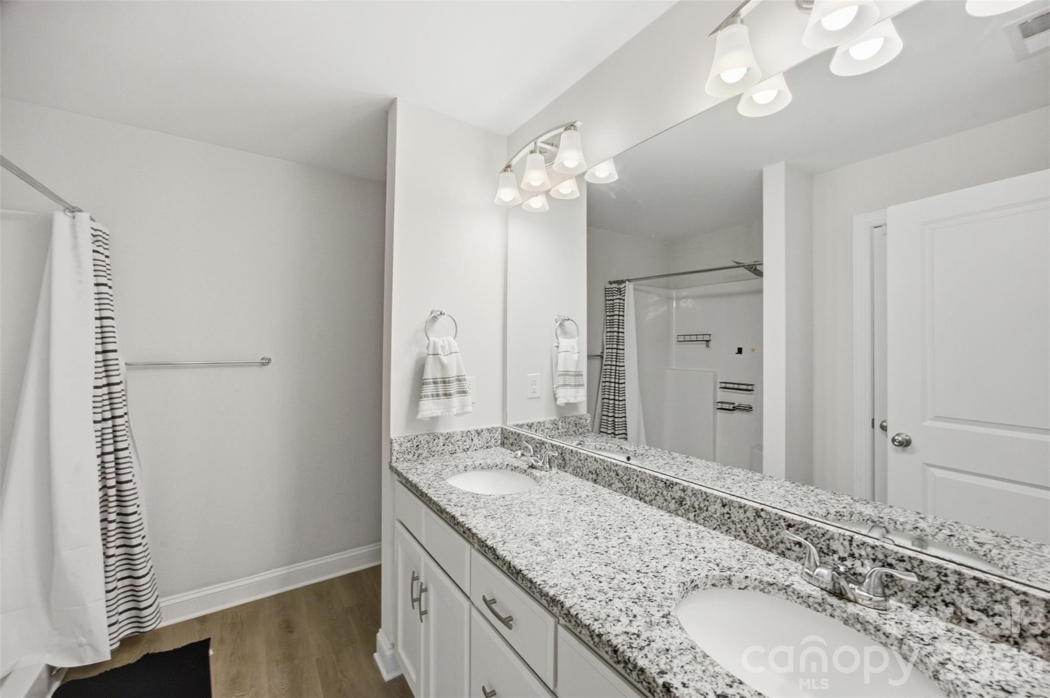 1382 W Rebound Road — Lancaster
