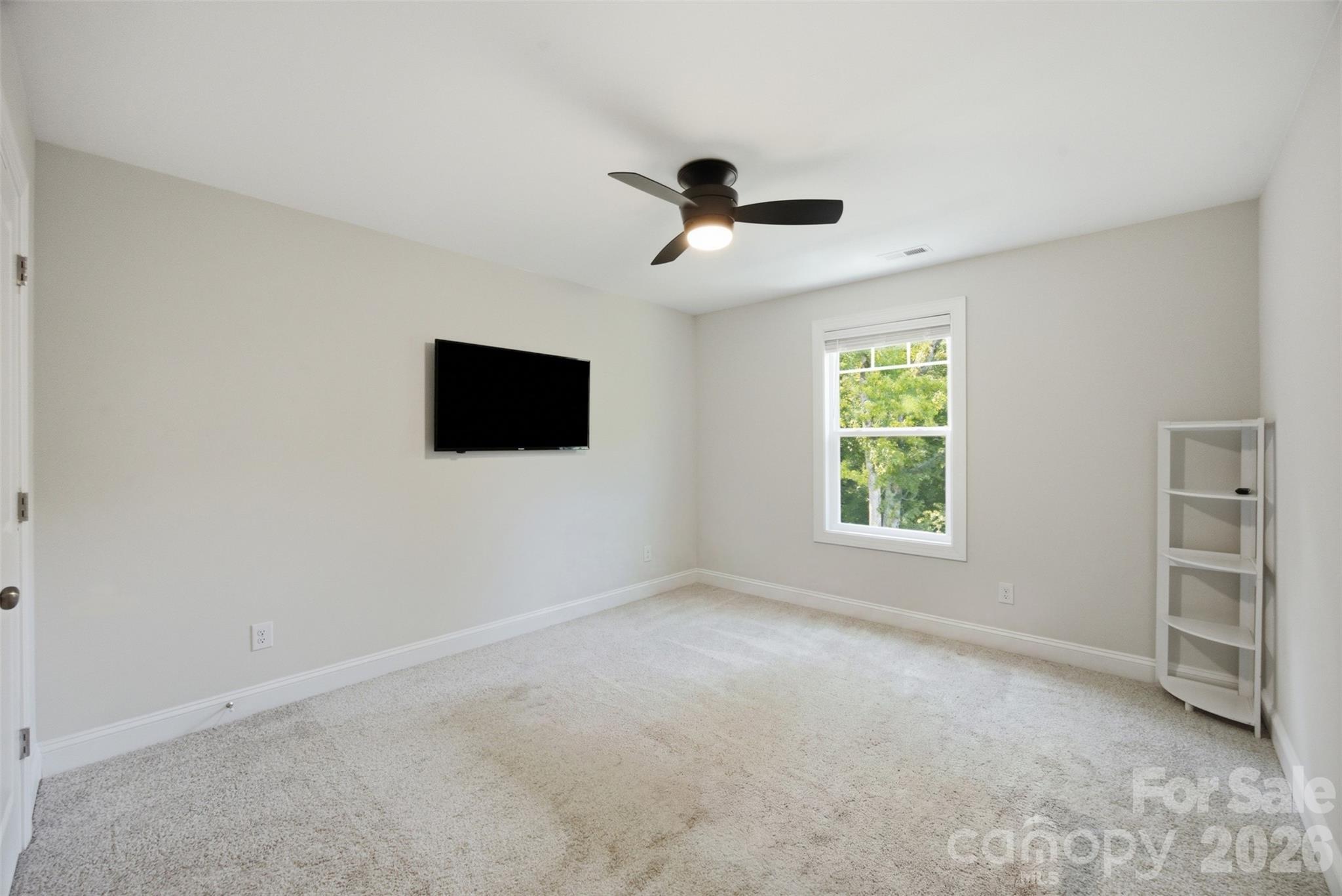 1382 W Rebound Road — Lancaster