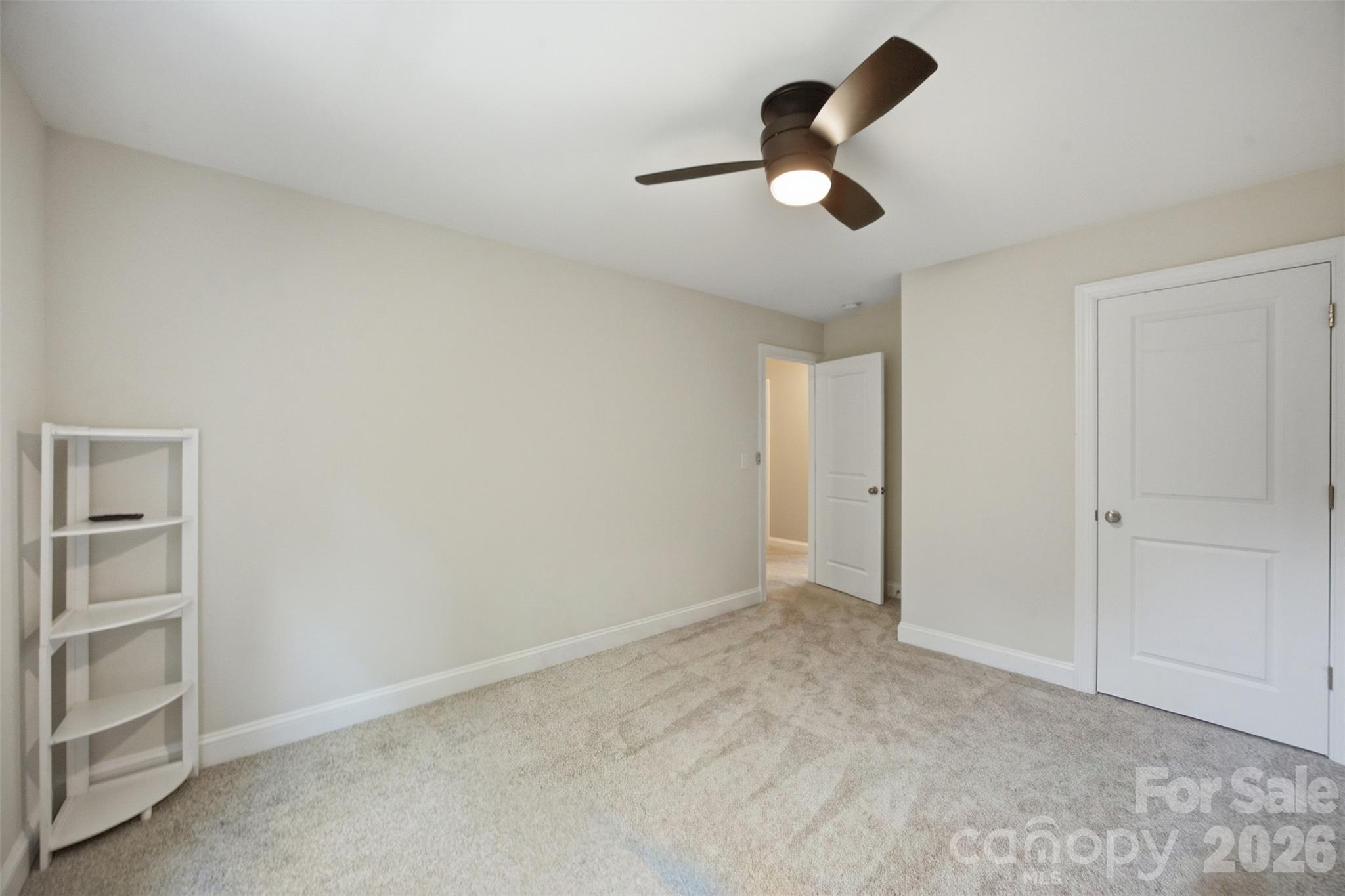 1382 W Rebound Road — Lancaster