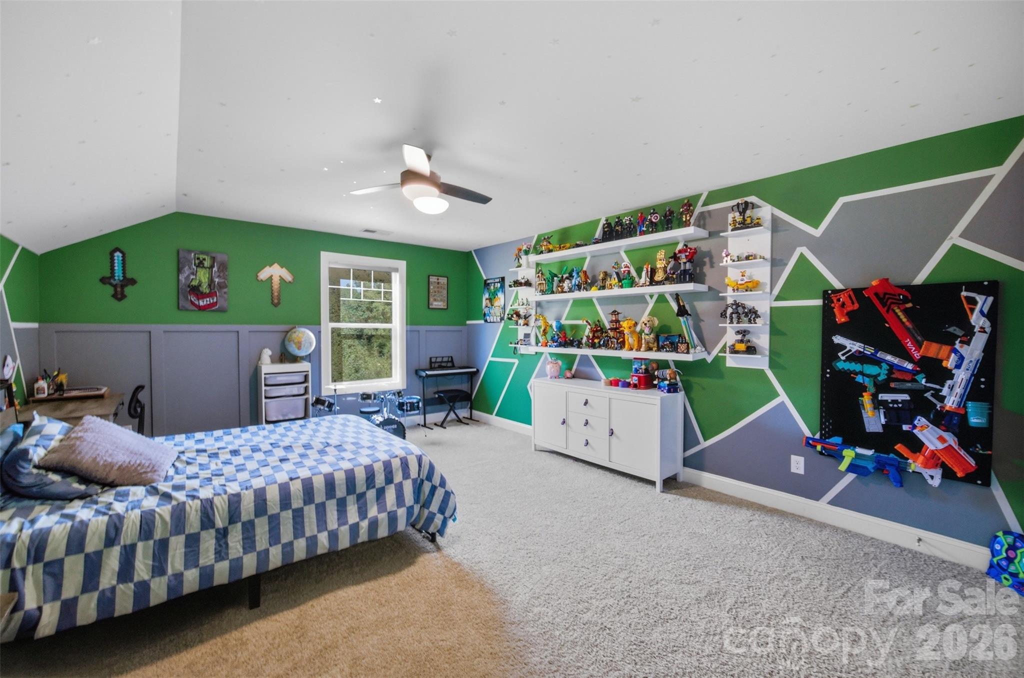 1382 W Rebound Road — Lancaster