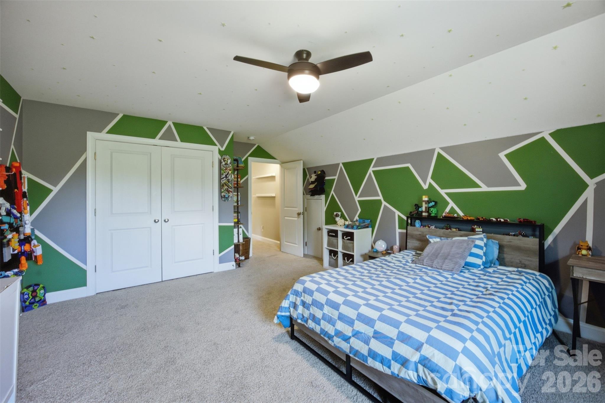 1382 W Rebound Road — Lancaster