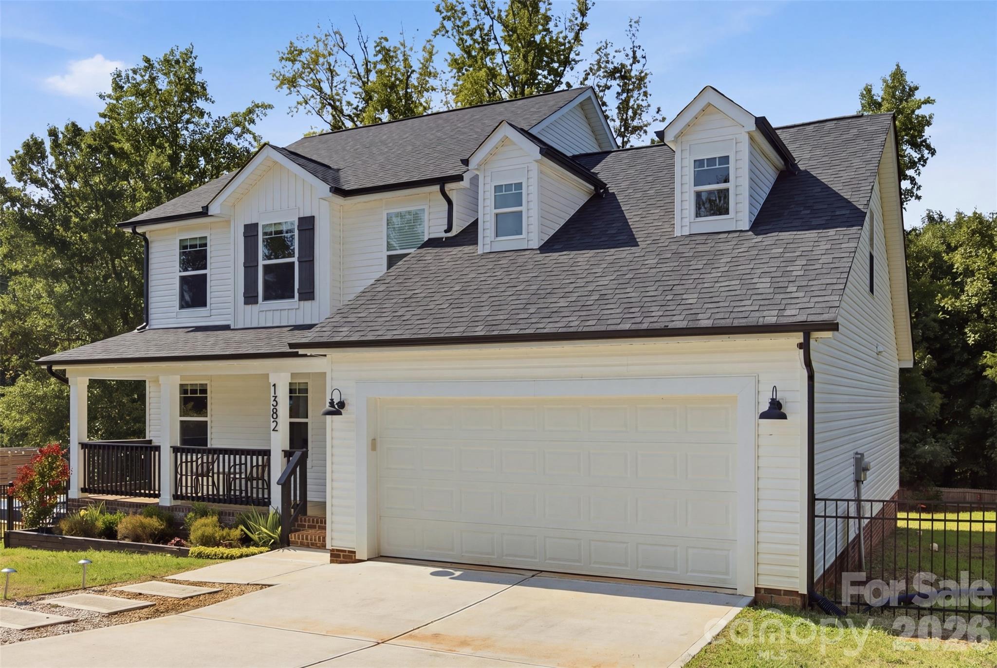 1382 W Rebound Road — Lancaster