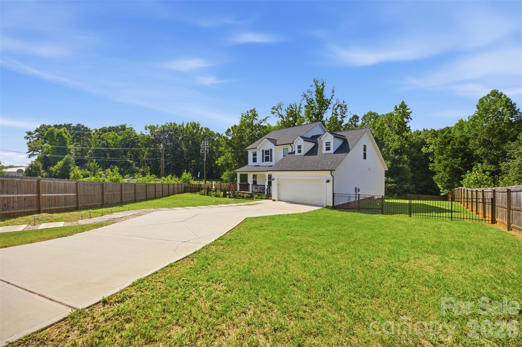 1382 W Rebound Road — Lancaster