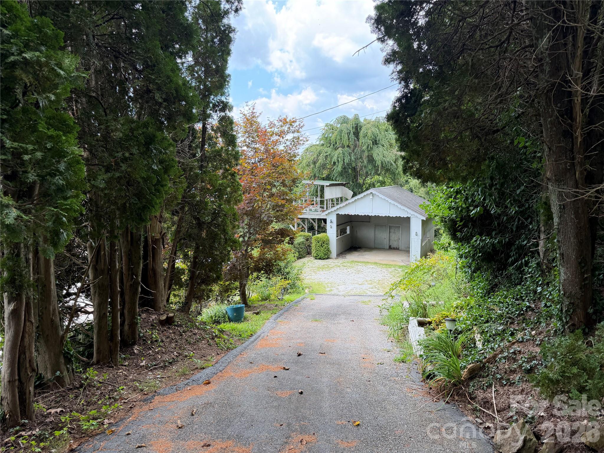 484 Alpine Drive #15 — Little Switzerland