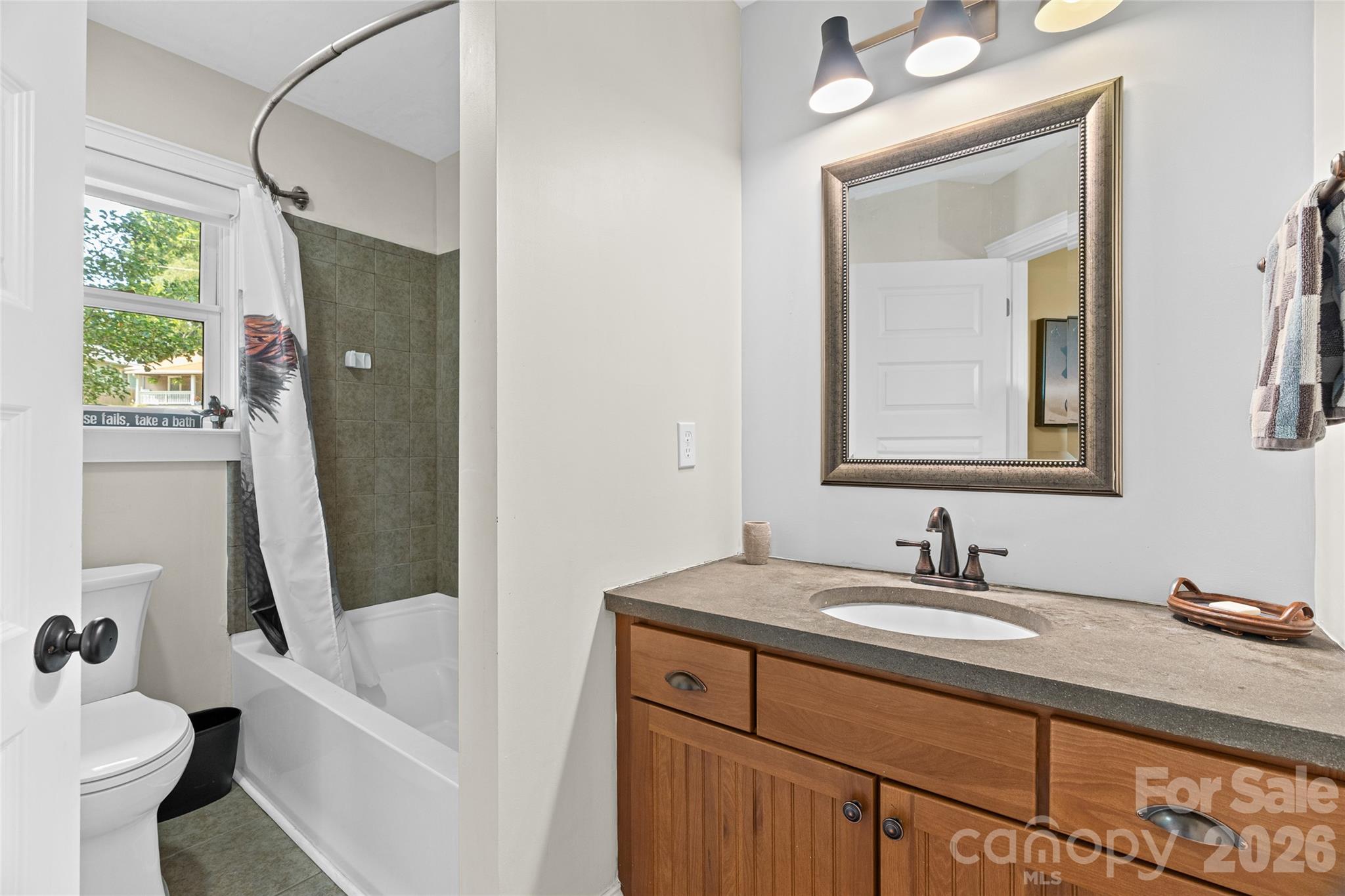 45 Logan Circle — Asheville
