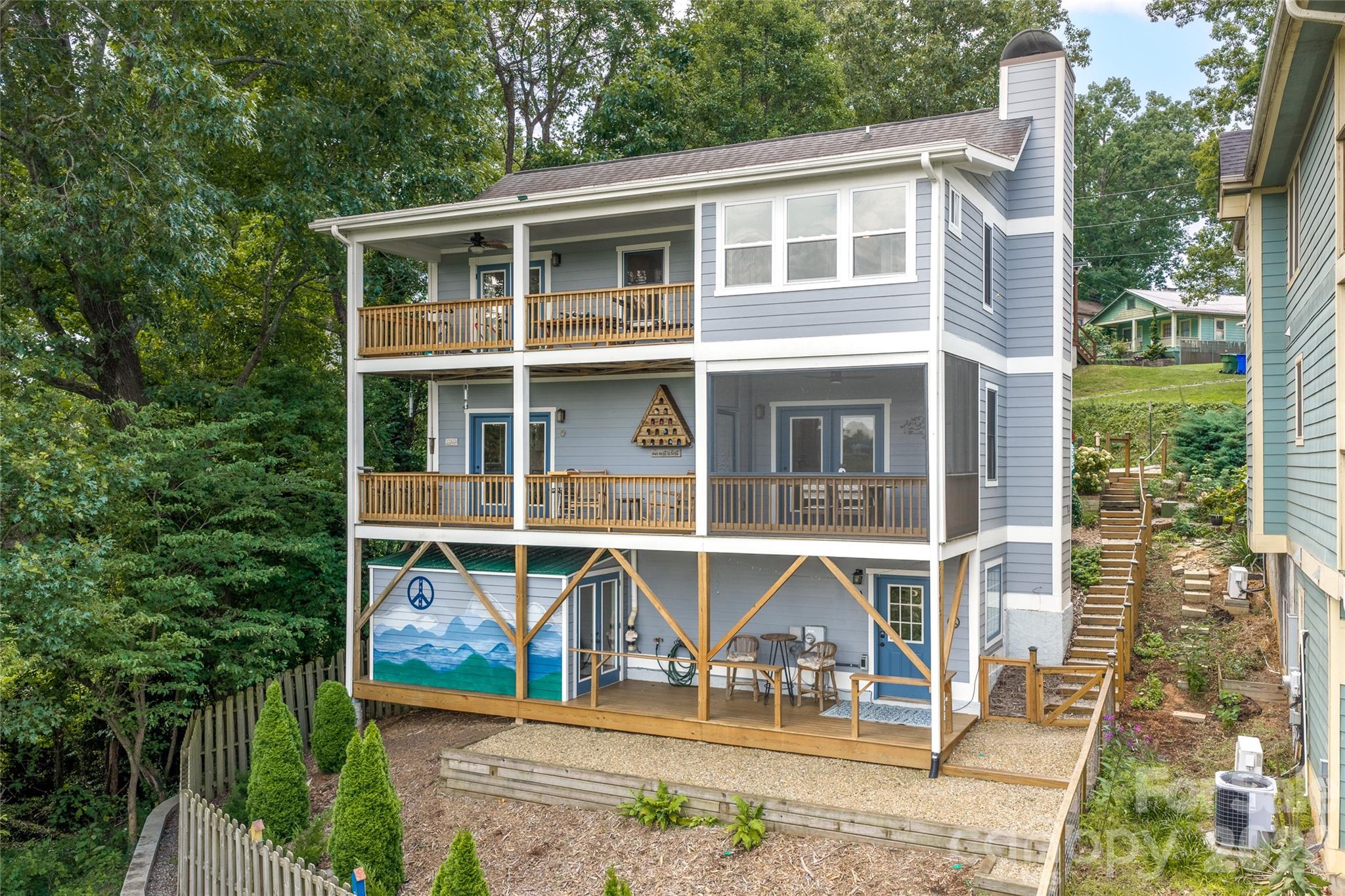 45 Logan Circle — Asheville