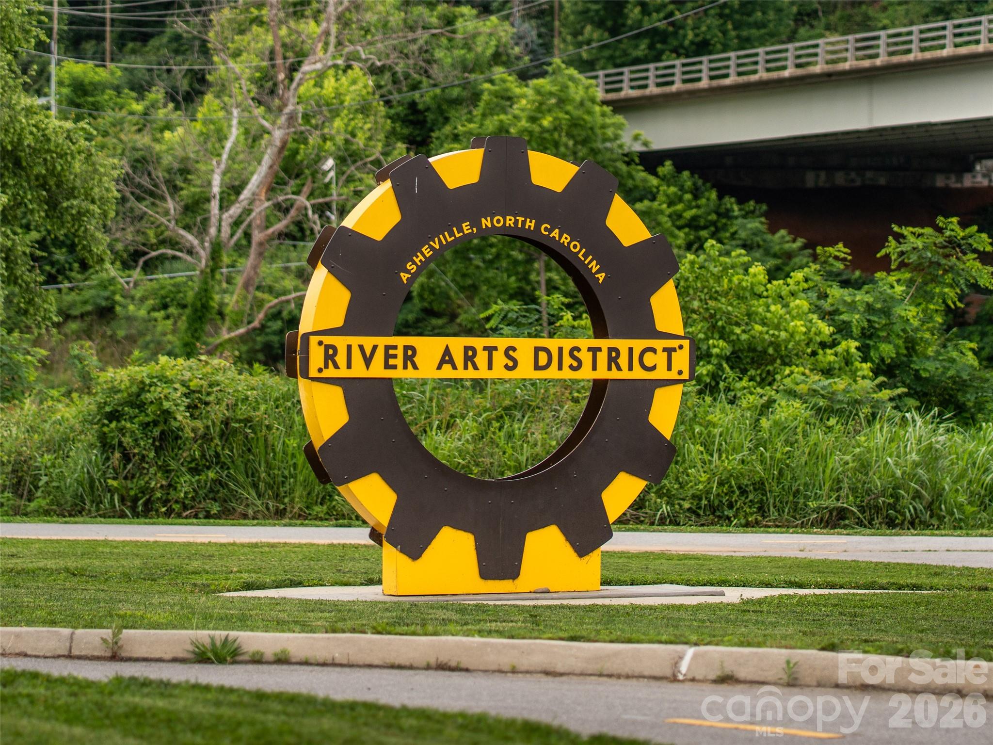 45 Logan Circle — Asheville