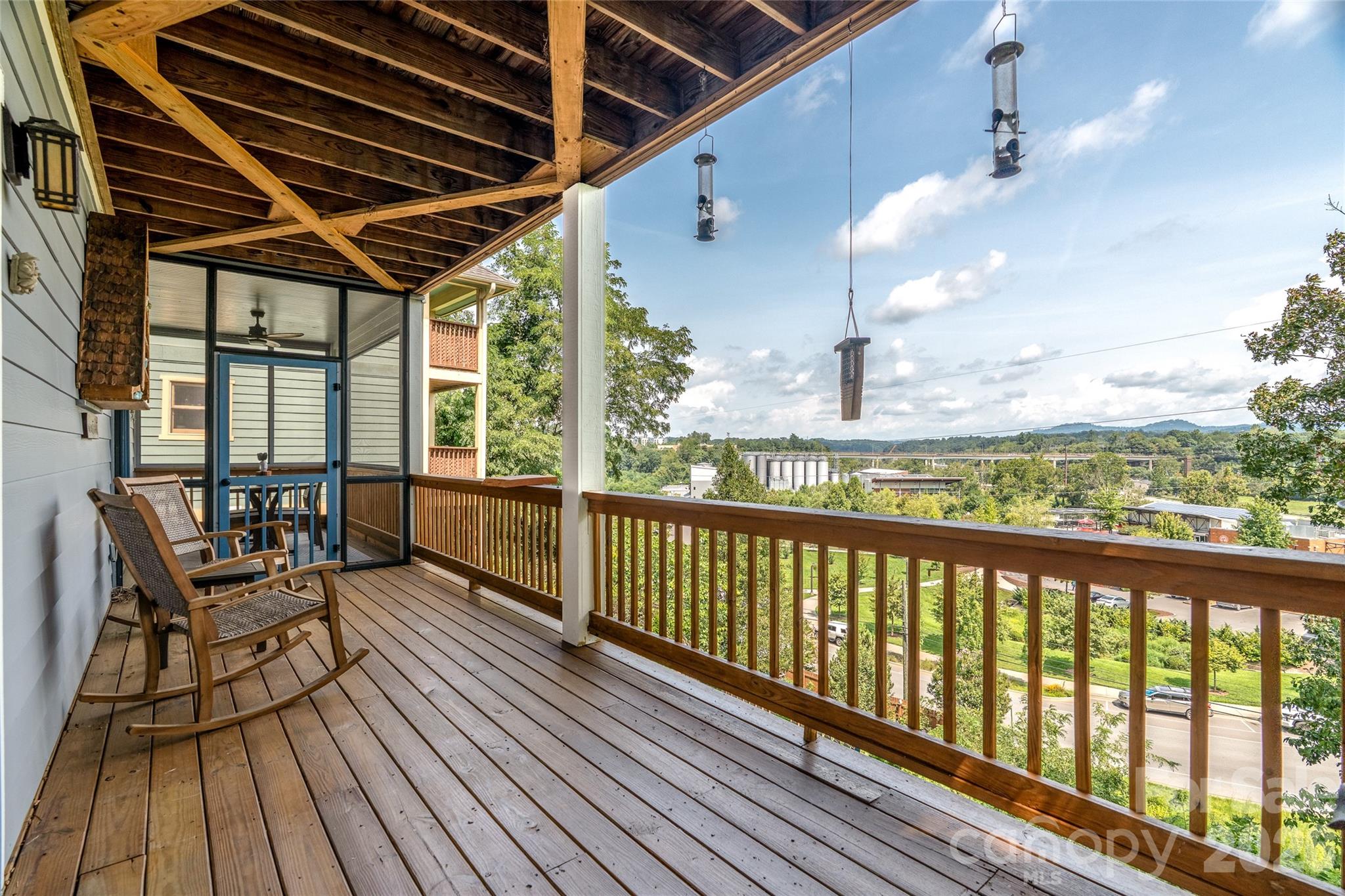 45 Logan Circle — Asheville