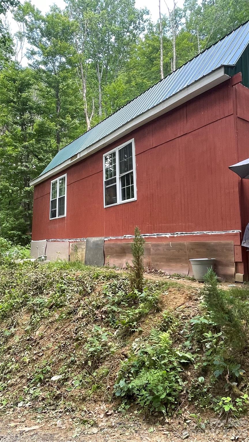 1526 Pine Mountain Road — Creston
