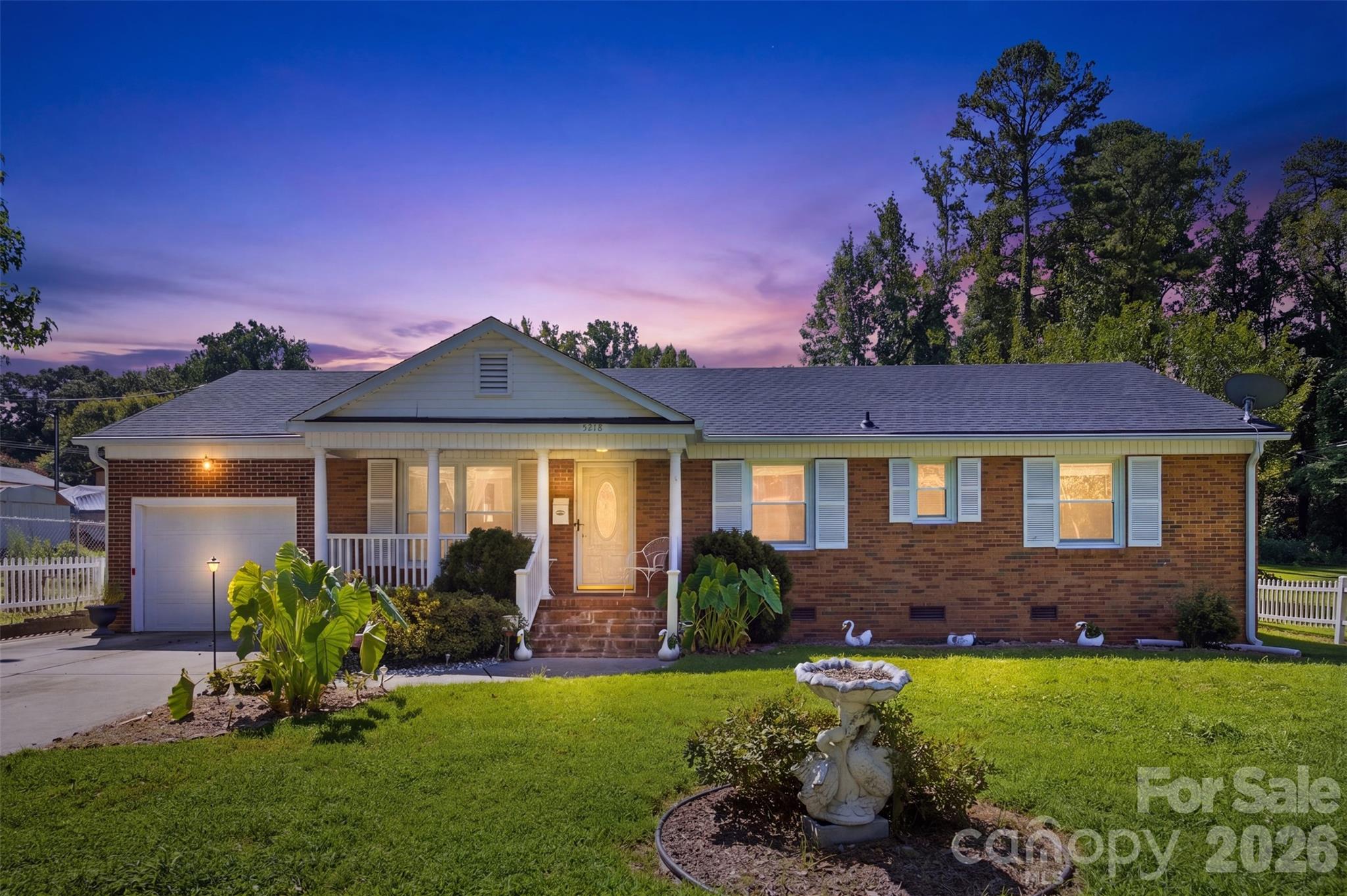 5218 Dolphin Lane — Charlotte