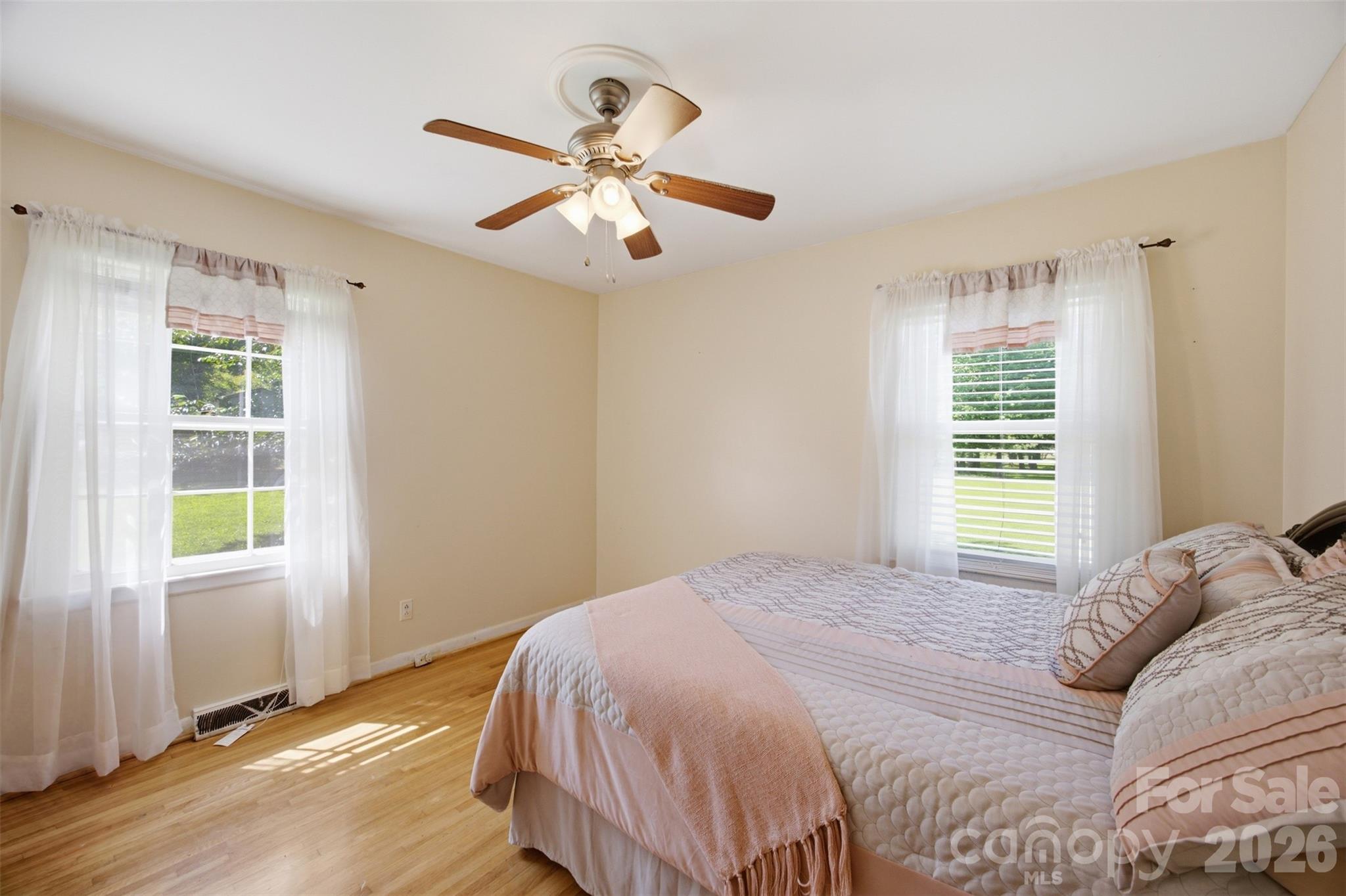 5218 Dolphin Lane — Charlotte