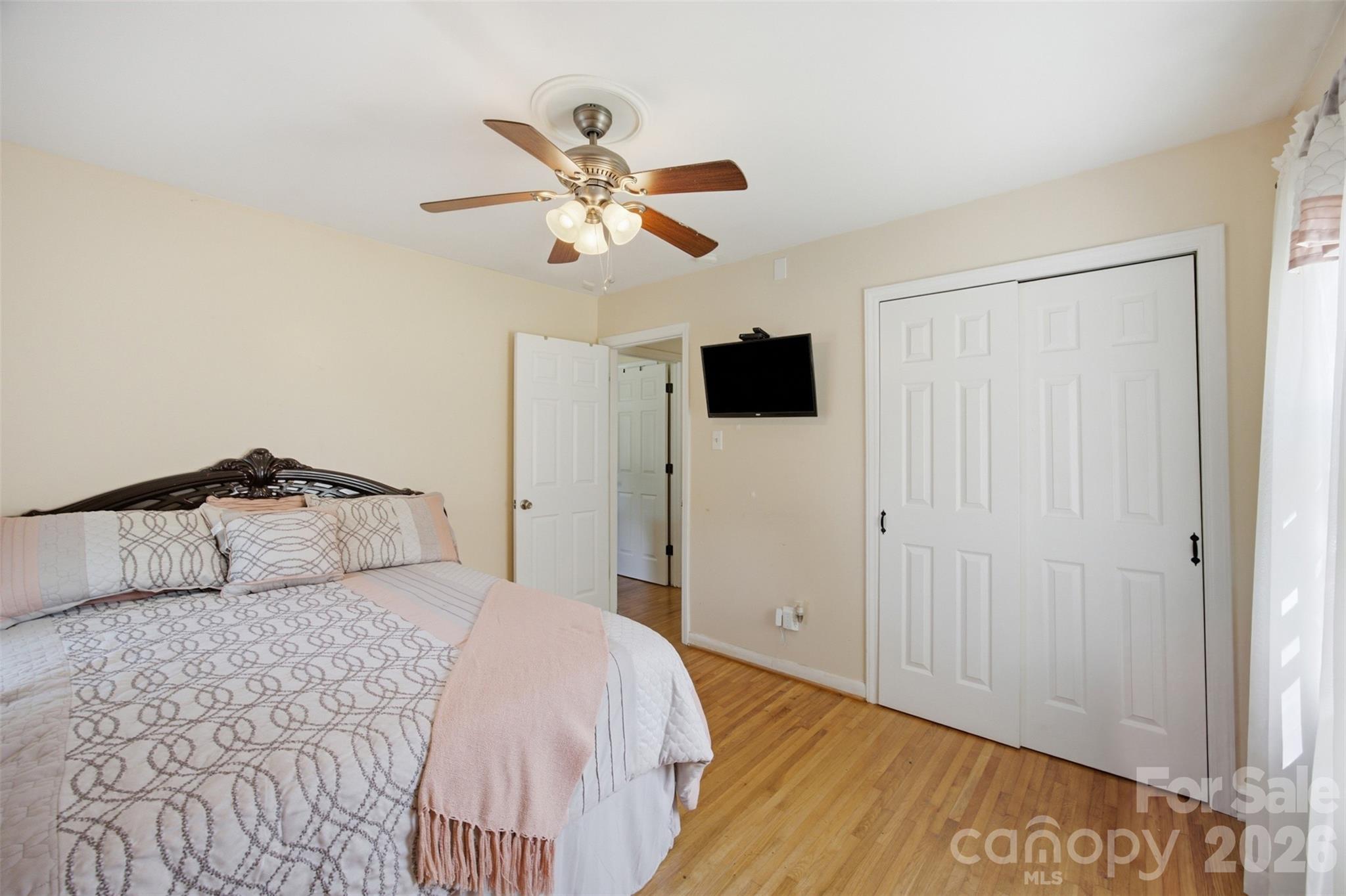 5218 Dolphin Lane — Charlotte