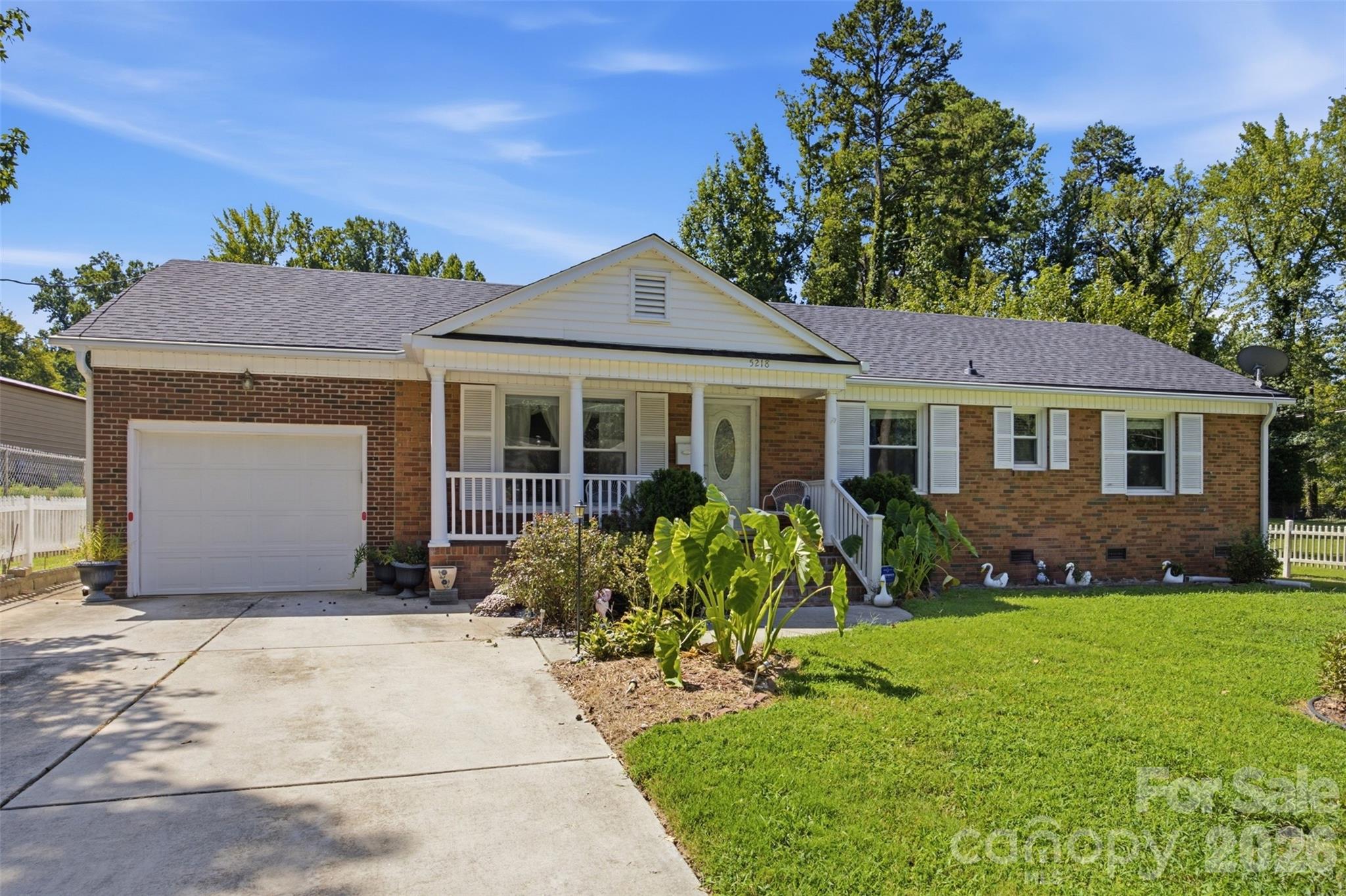5218 Dolphin Lane — Charlotte