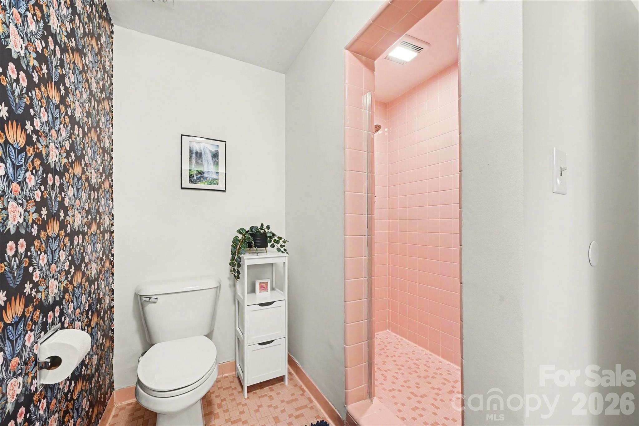 1300 Reece Road #520 — Charlotte