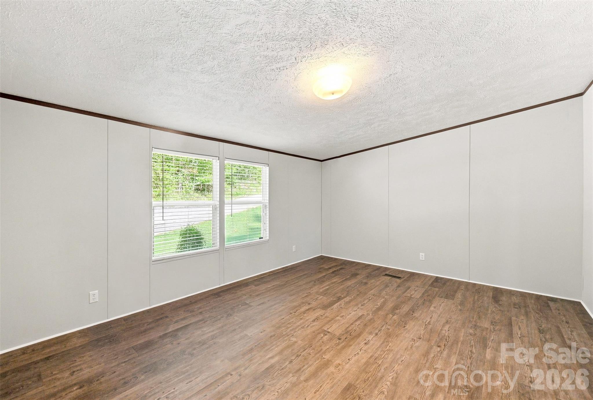 4782 29th Street Drive NE — Hickory