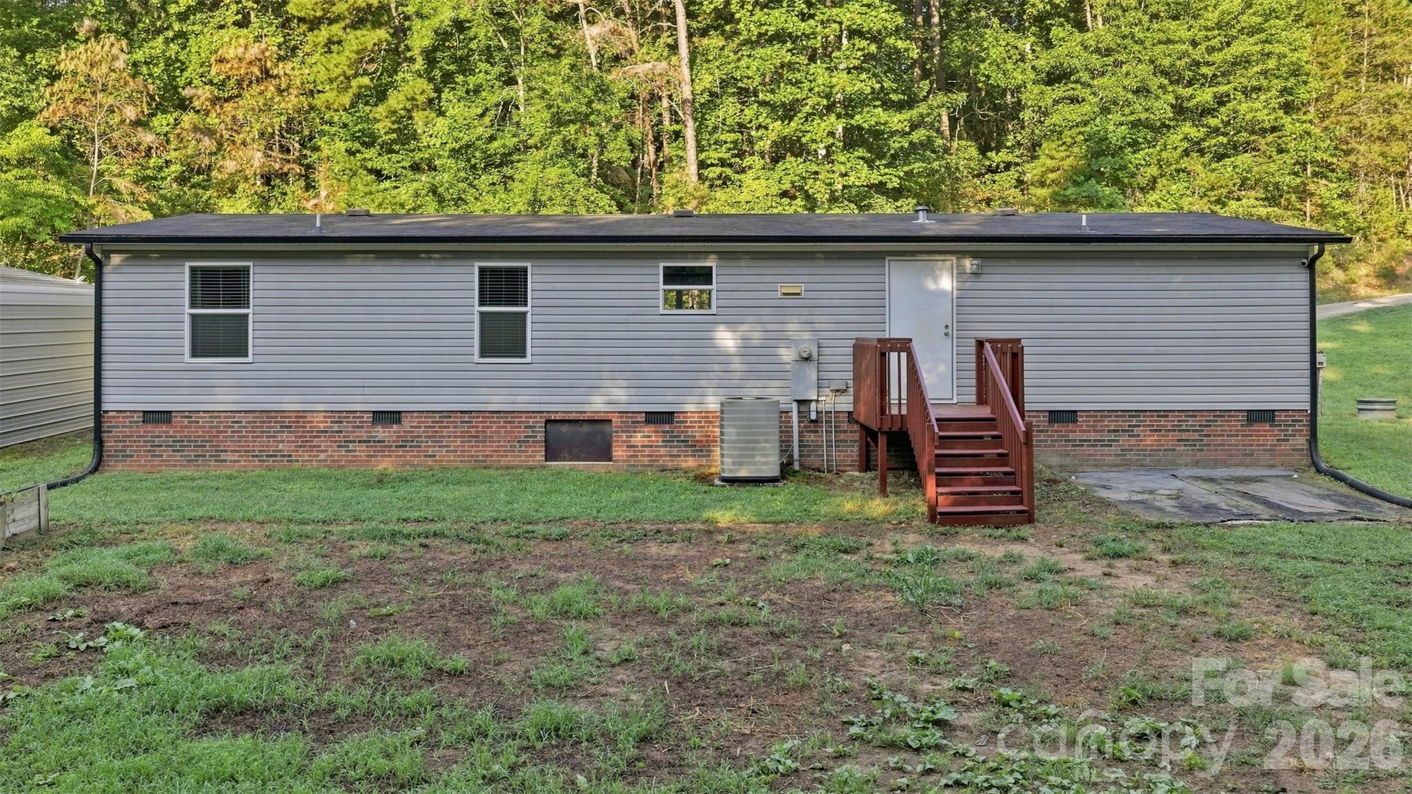 4782 29th Street Drive NE — Hickory