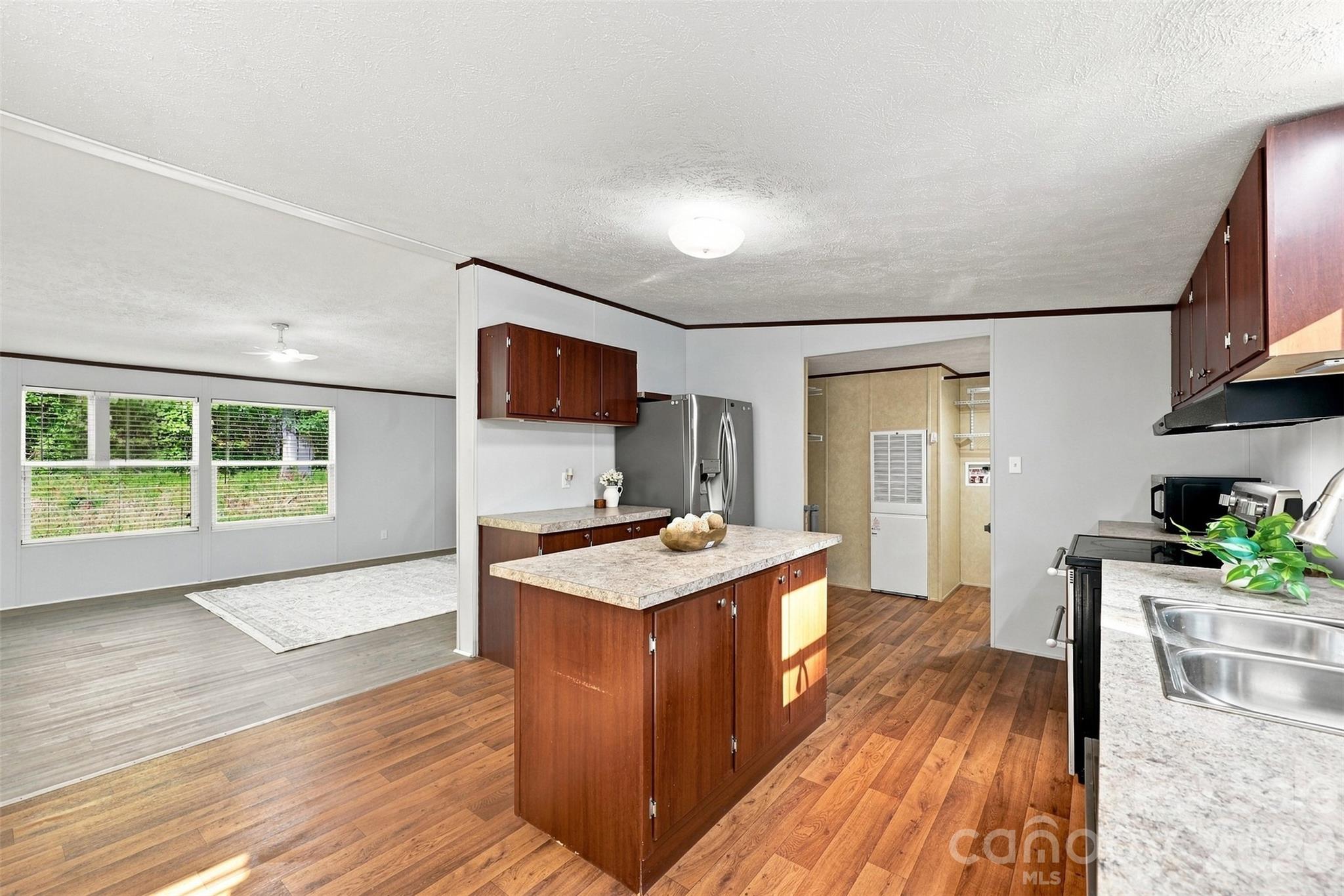 4782 29th Street Drive NE — Hickory