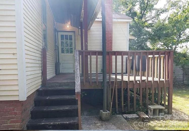 4721 Linden Street — Columbia