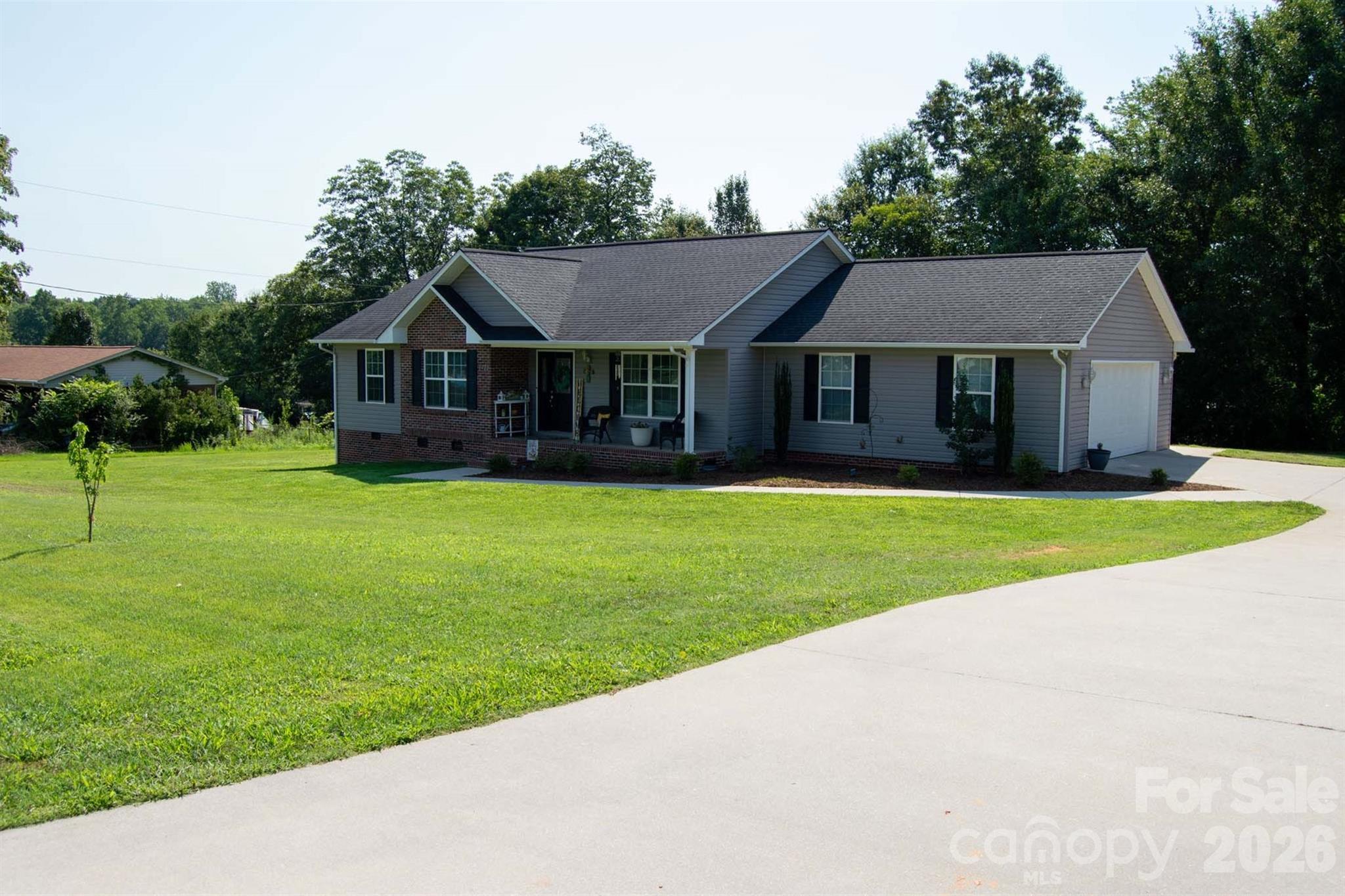 2422 23rd Street Drive NE — Hickory