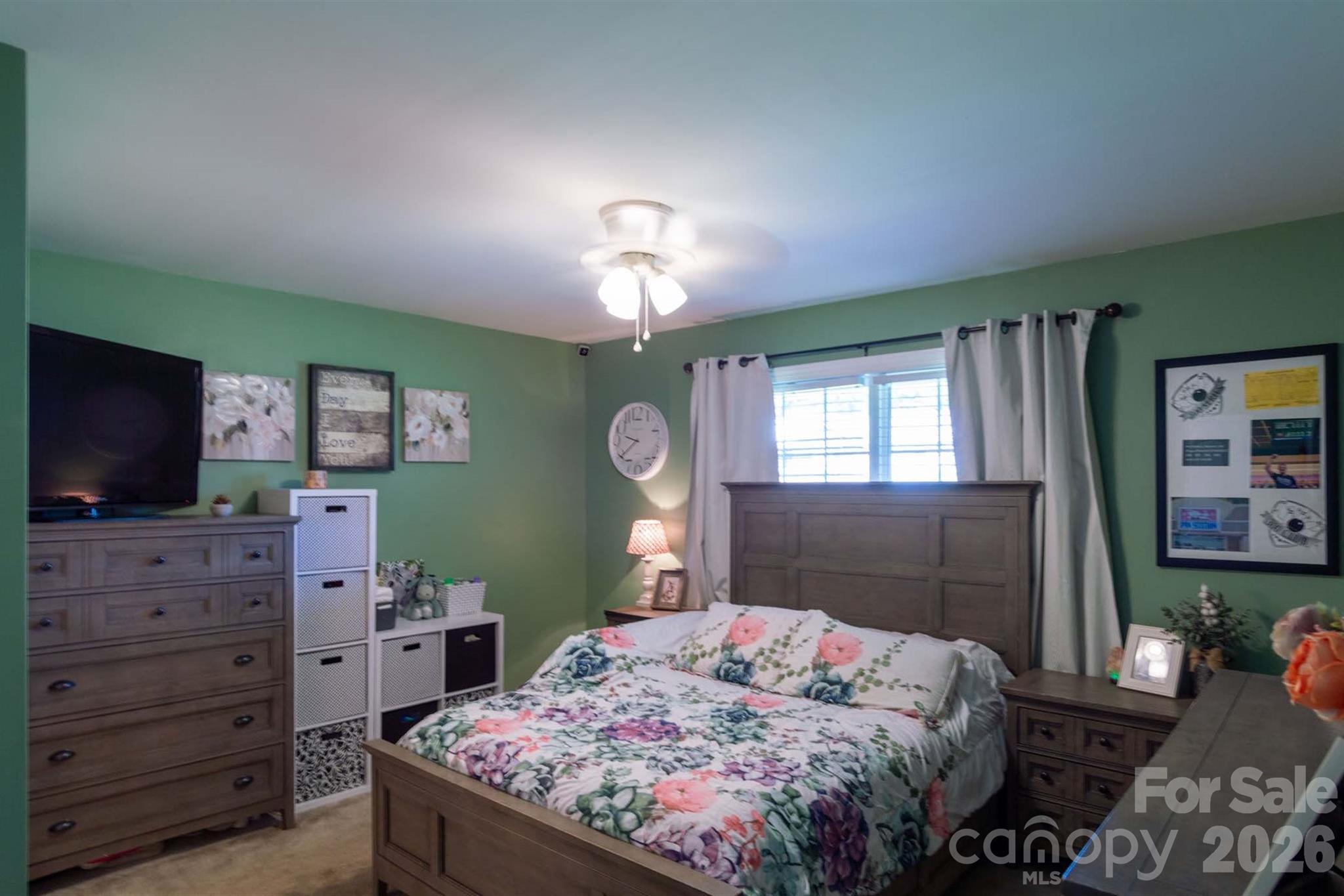 2422 23rd Street Drive NE — Hickory