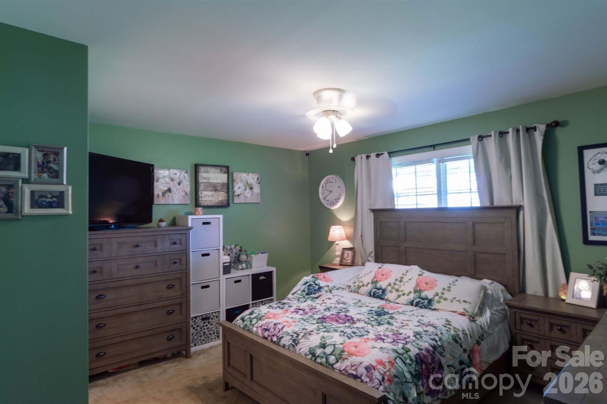 2422 23rd Street Drive NE — Hickory