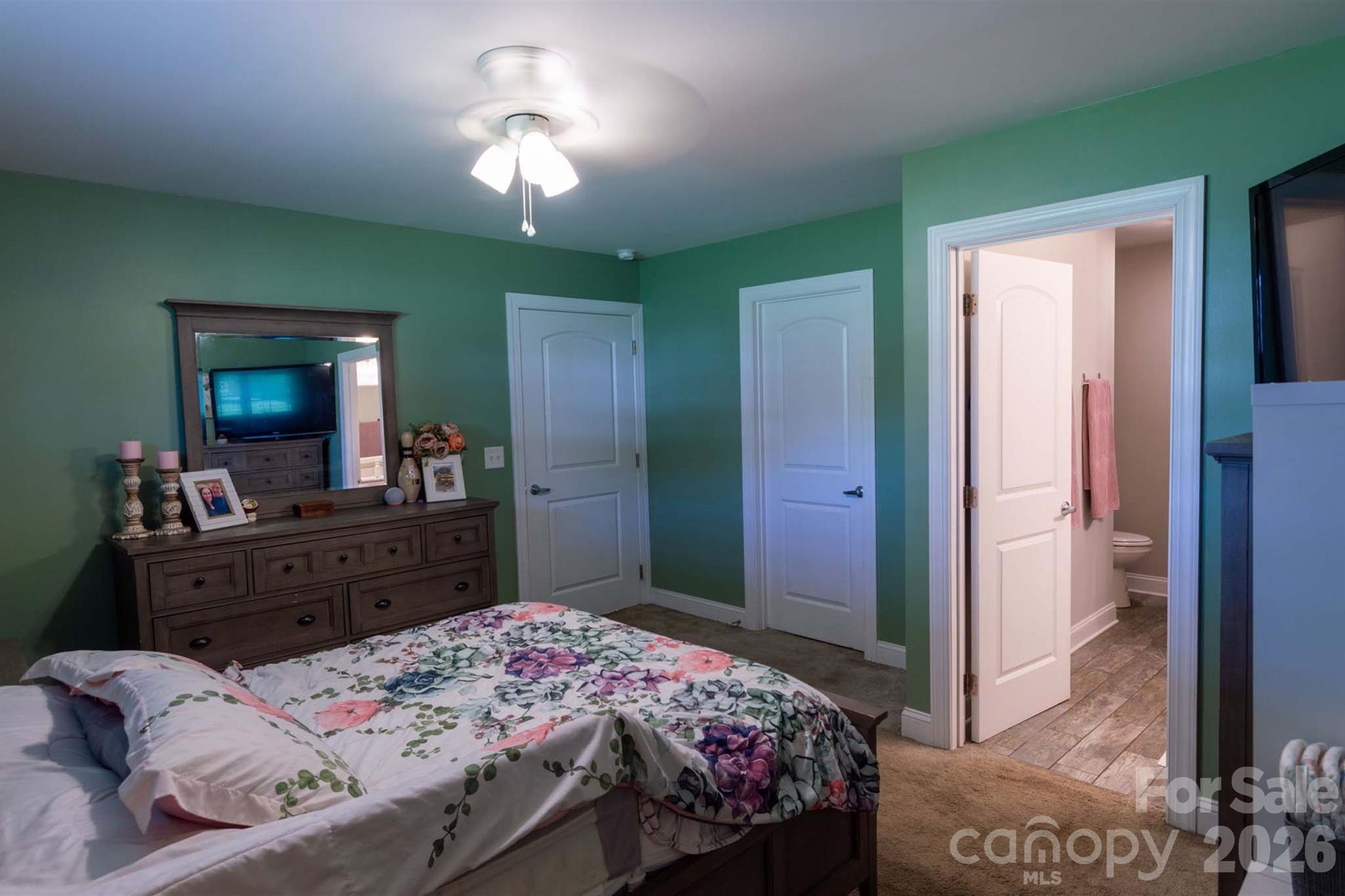 2422 23rd Street Drive NE — Hickory