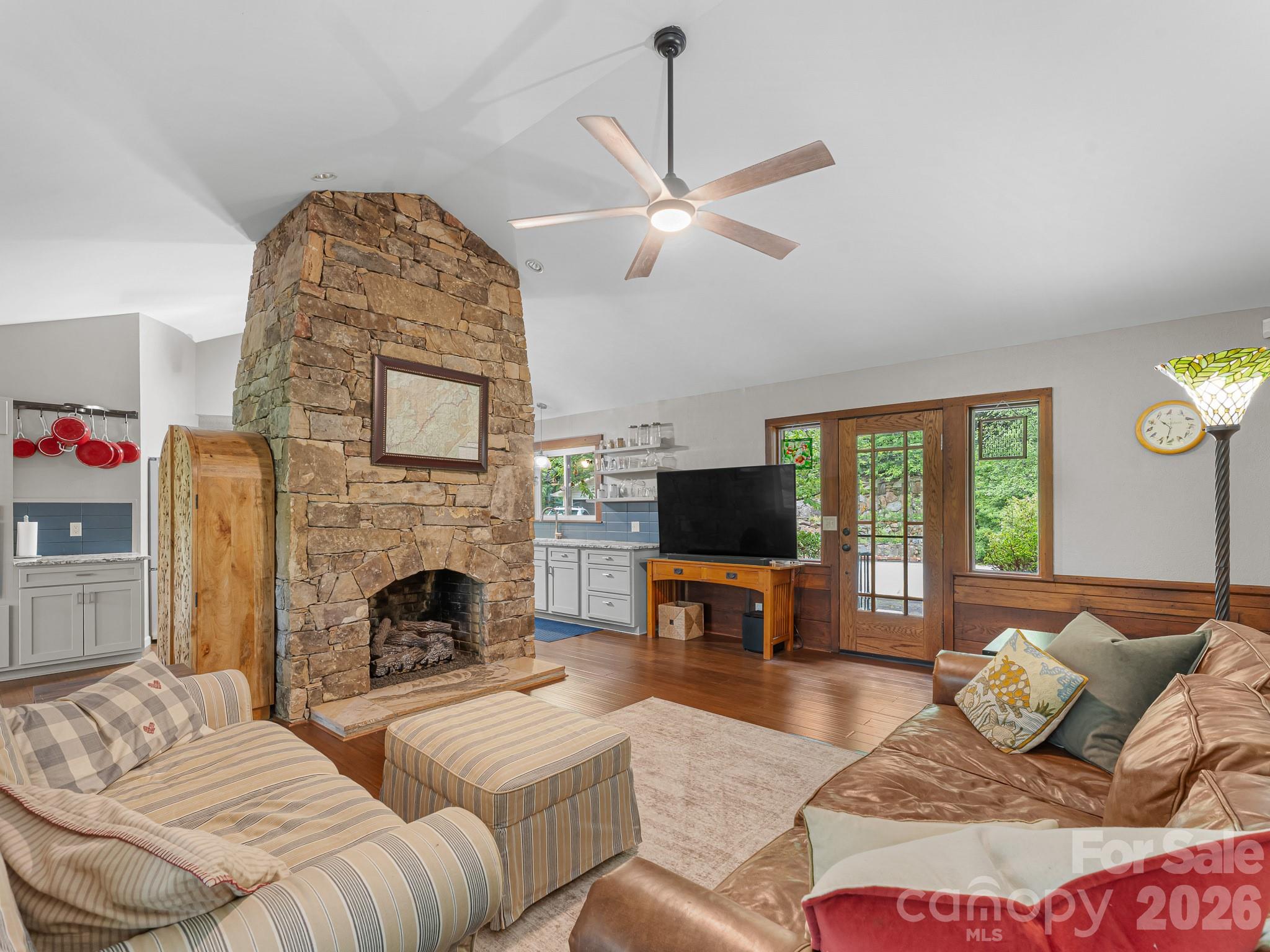 12 E Park Drive — Tryon