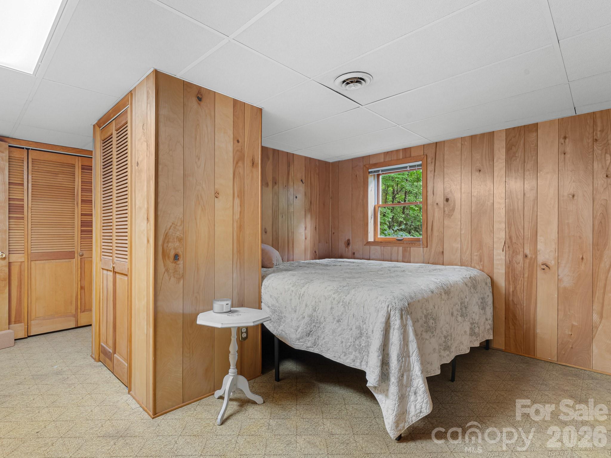 12 E Park Drive — Tryon