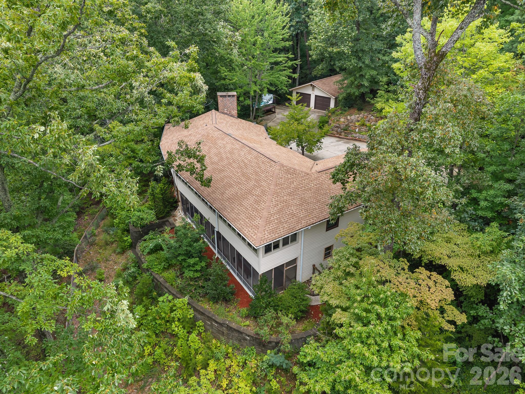 12 E Park Drive — Tryon