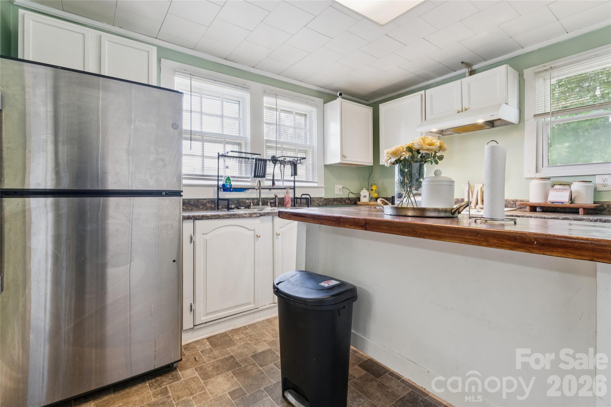 706 S Main Street — Clover