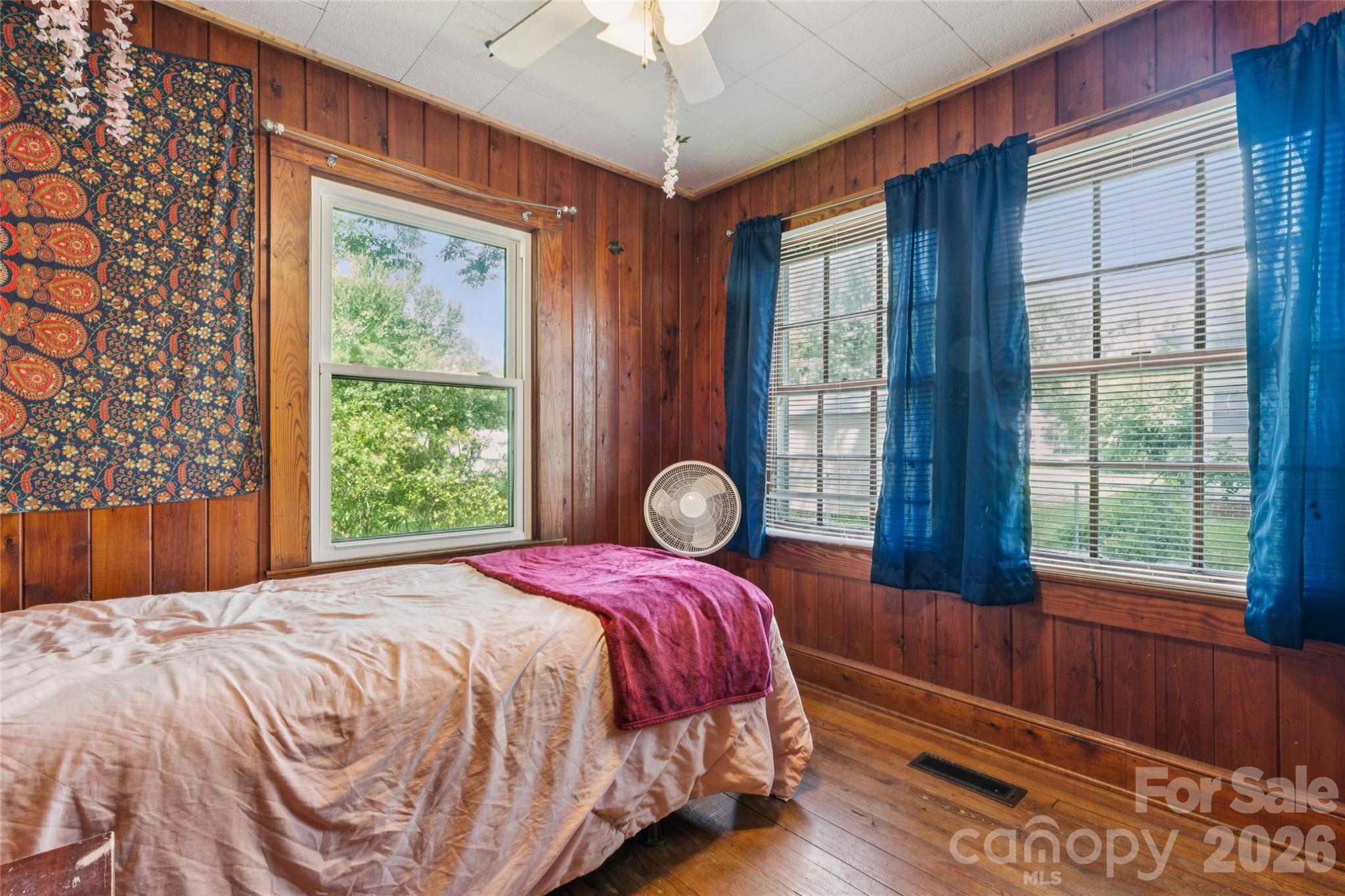 706 S Main Street — Clover