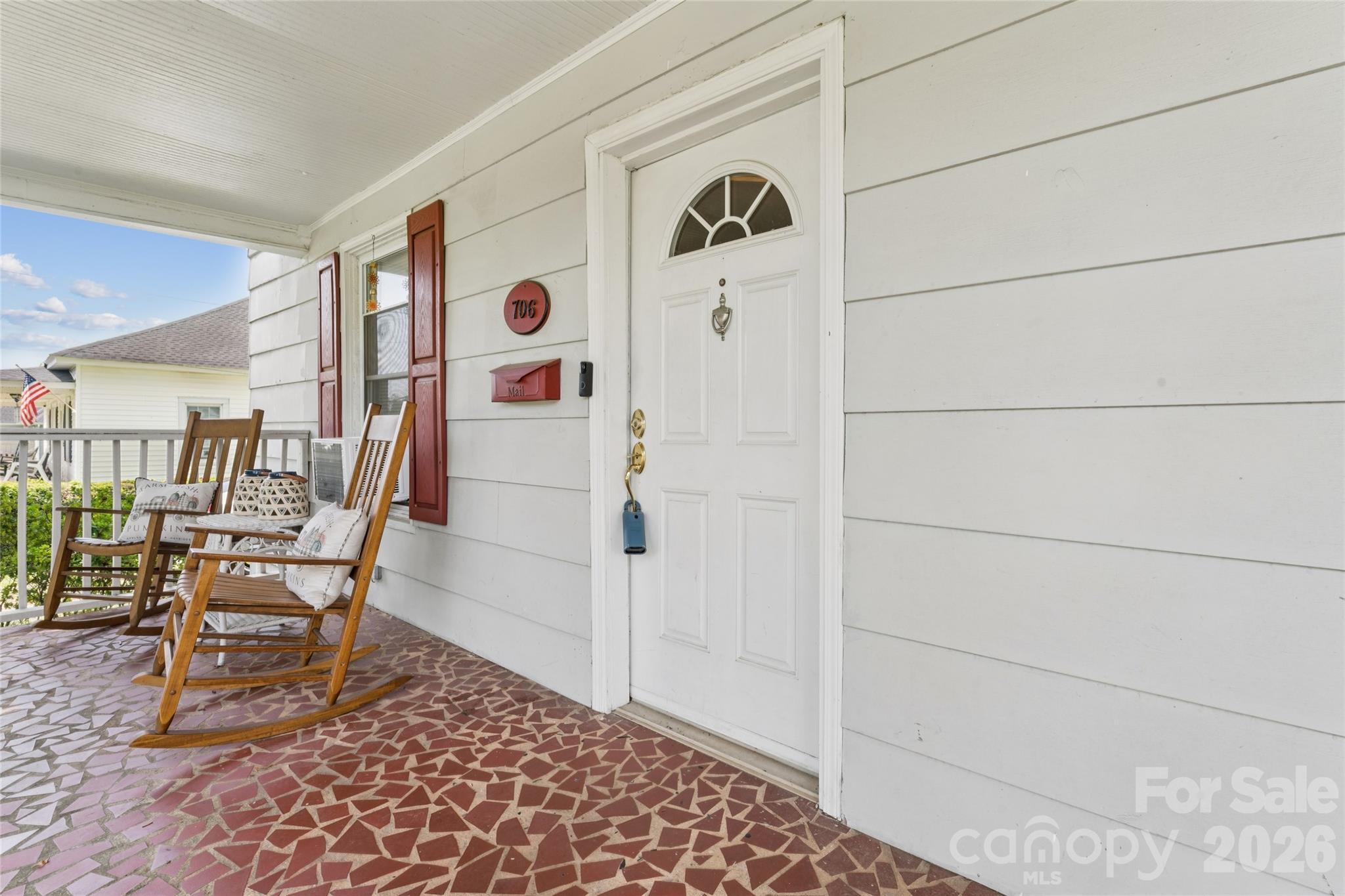 706 S Main Street — Clover