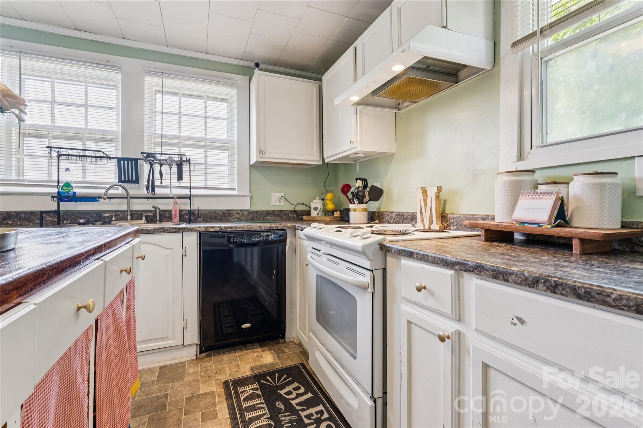 706 S Main Street — Clover