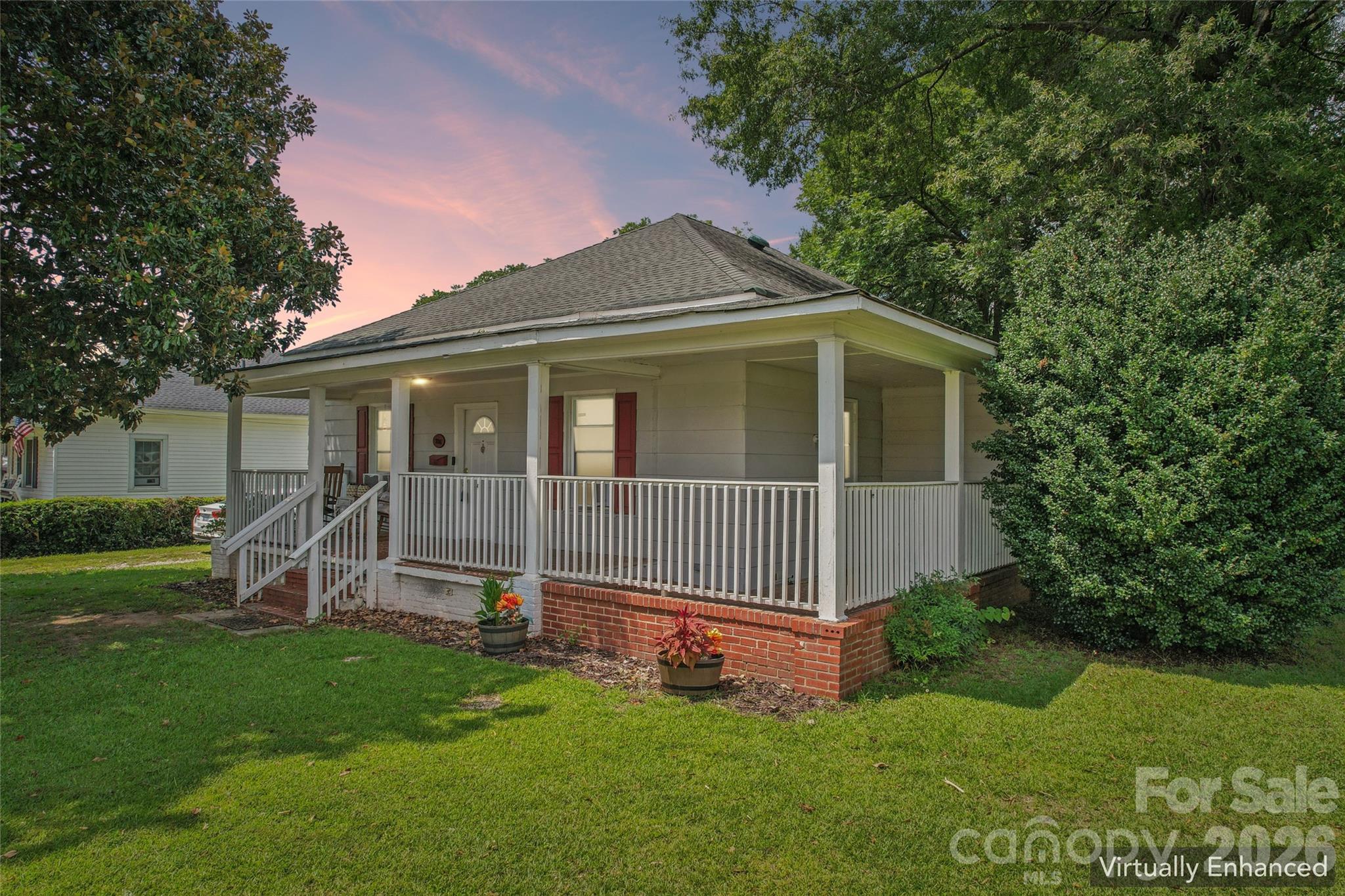 706 S Main Street — Clover